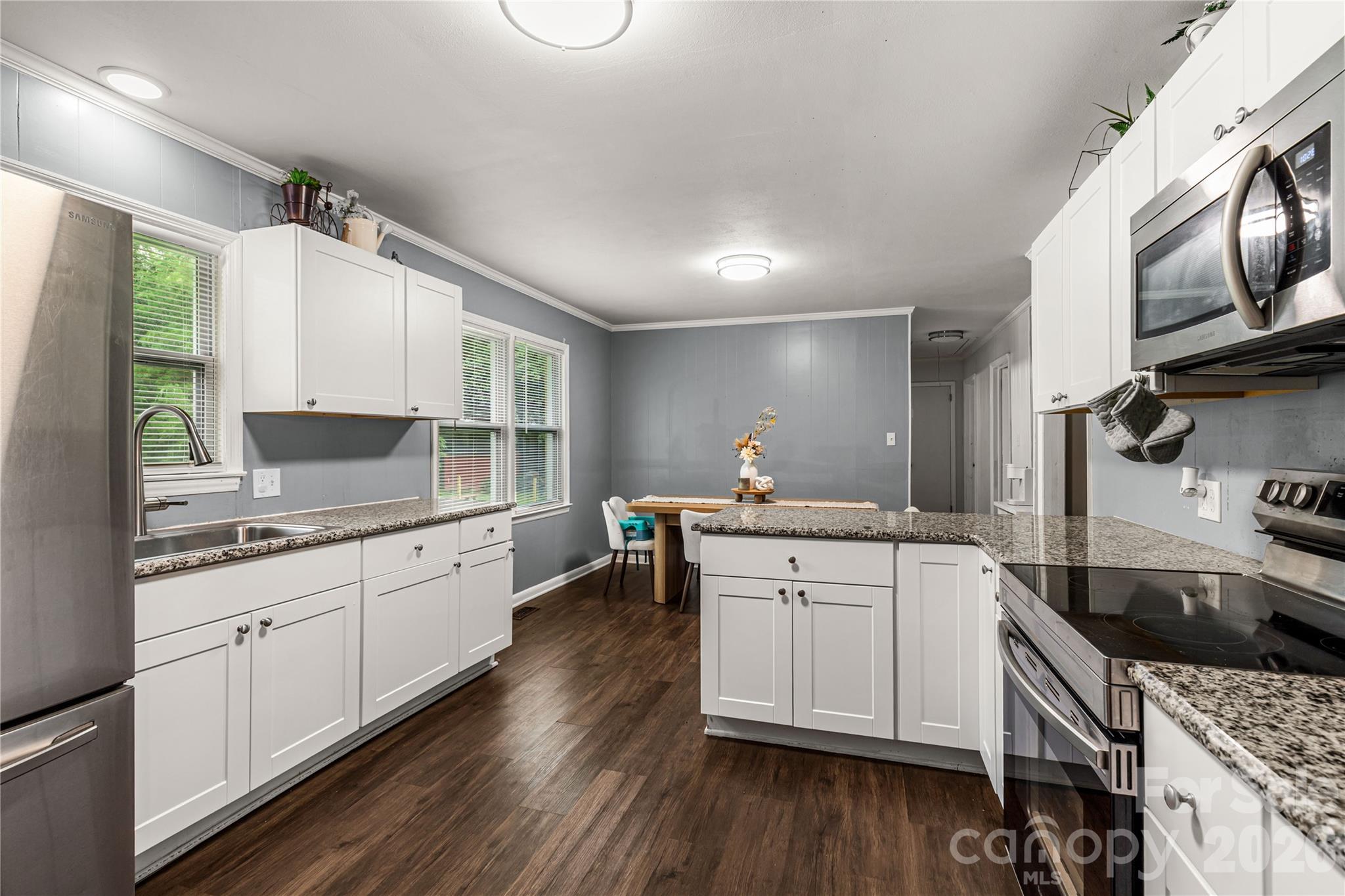 1747 Williams Circle — Lancaster