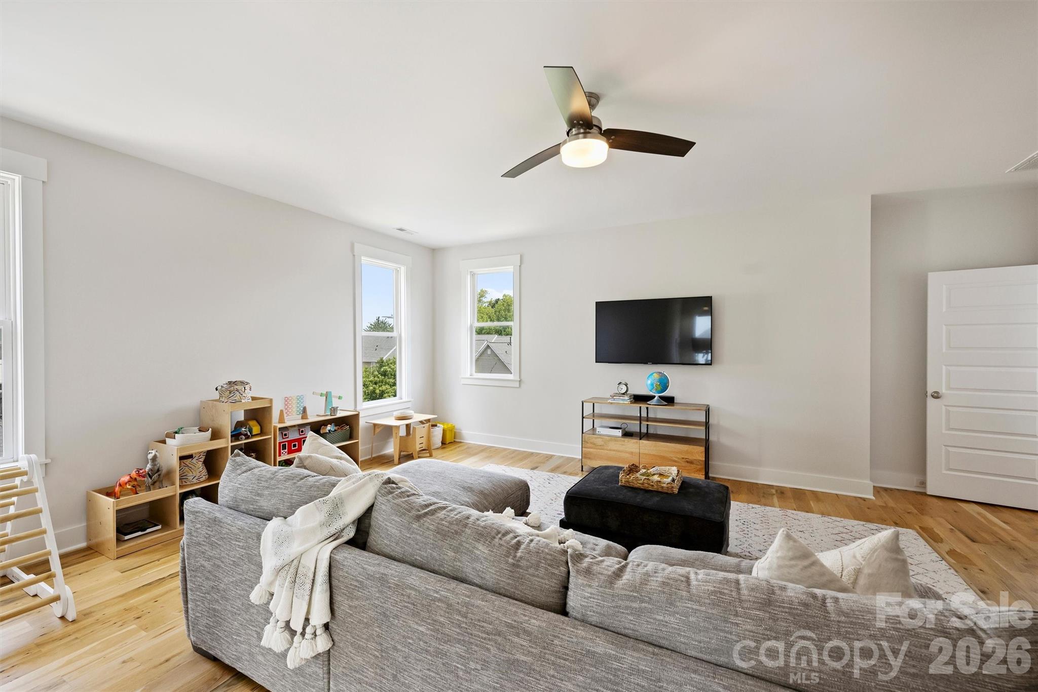 215 Hartford Avenue — Charlotte