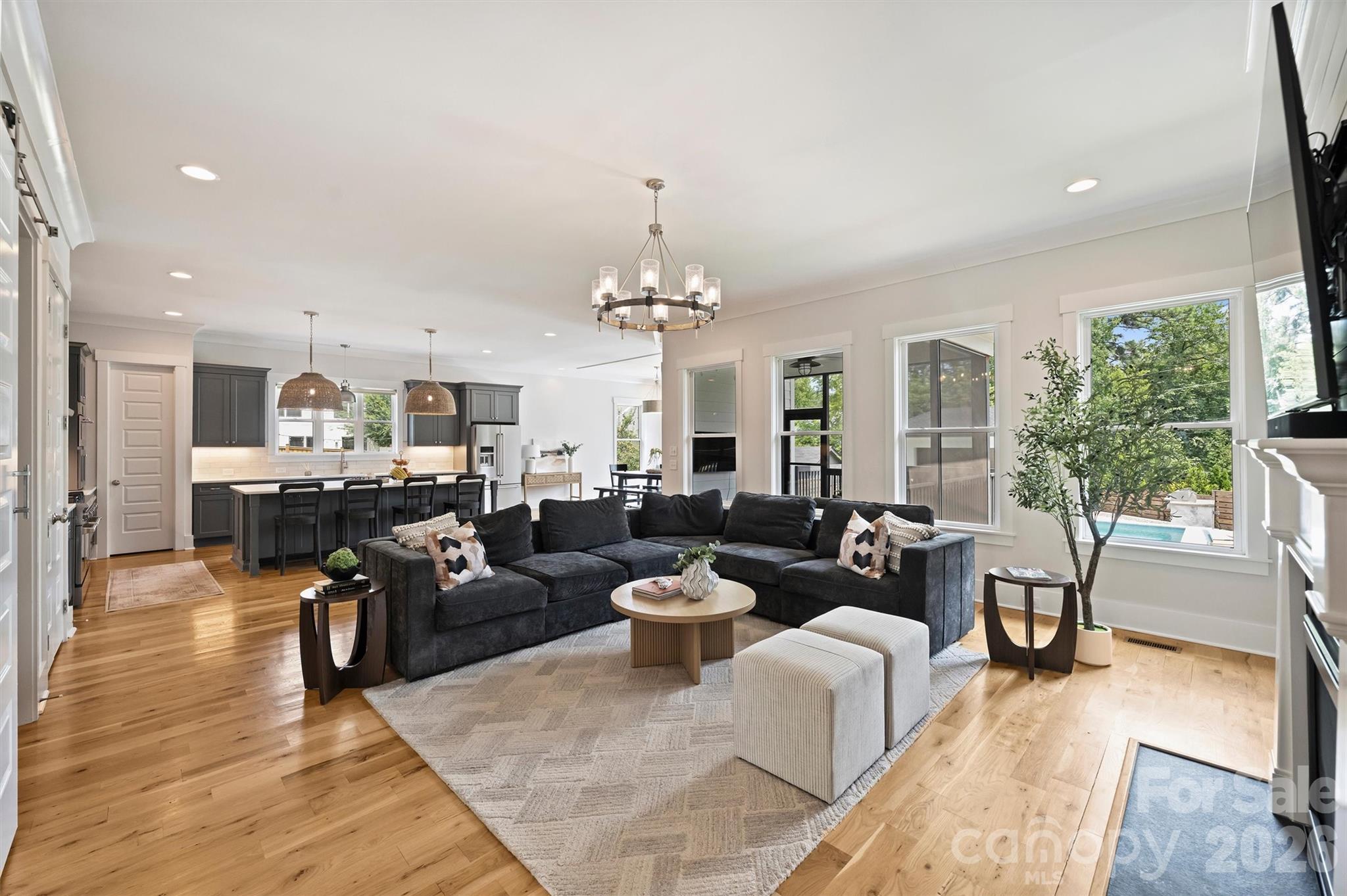 215 Hartford Avenue — Charlotte