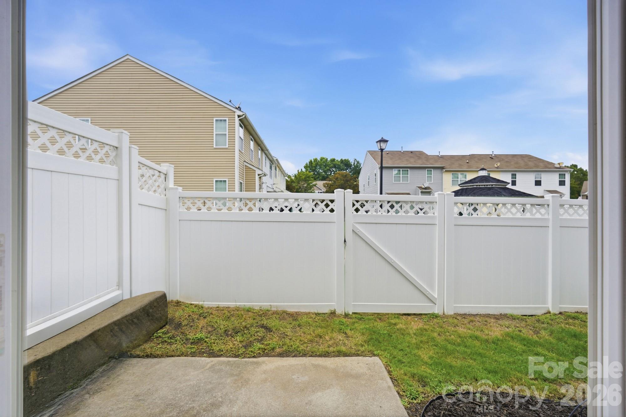 13838 Singleleaf Lane — Charlotte