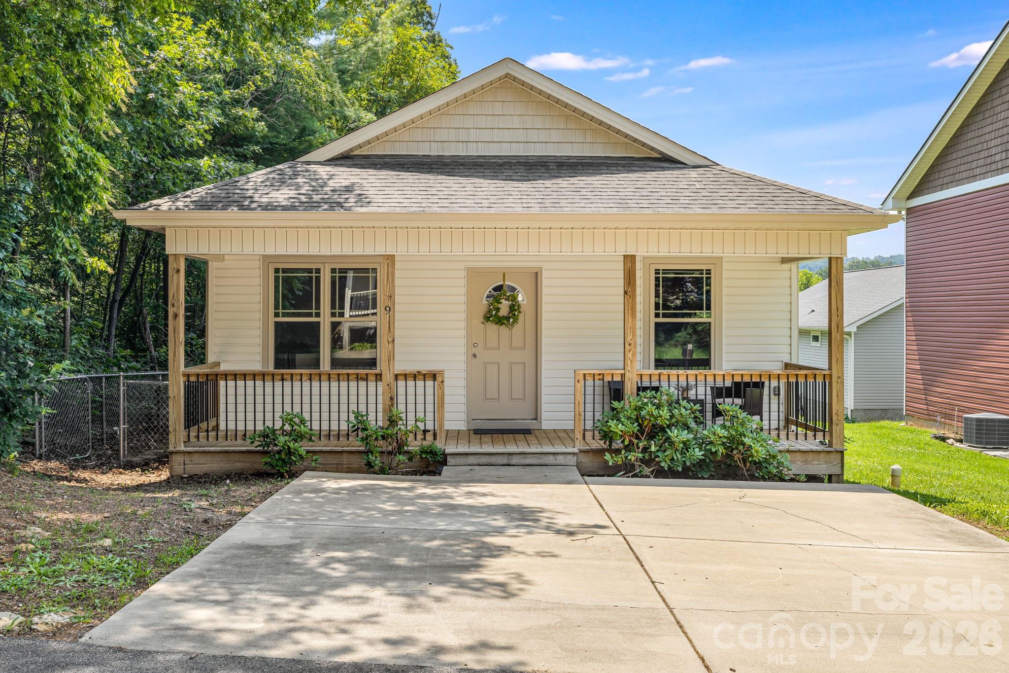 9 Coral Berry Drive — Candler
