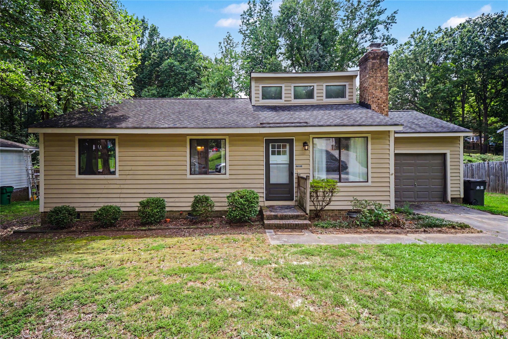 6601 Santa Cruz Trail — Charlotte