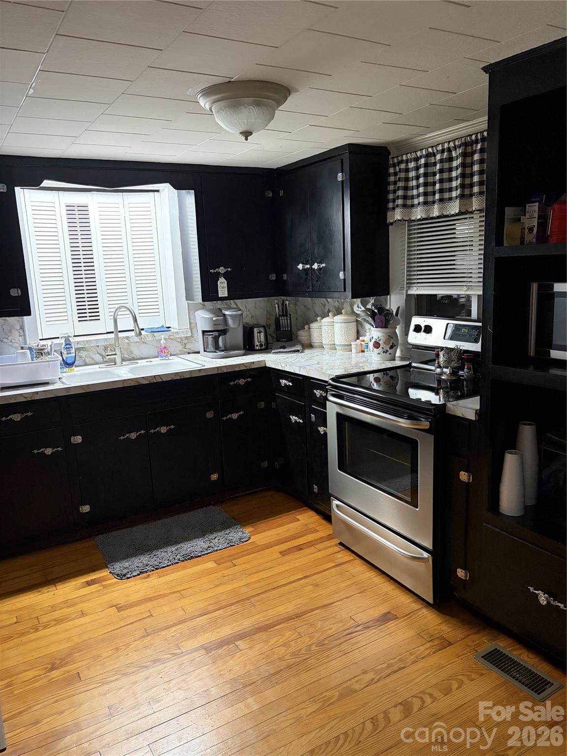1876 Drexel Road — Valdese
