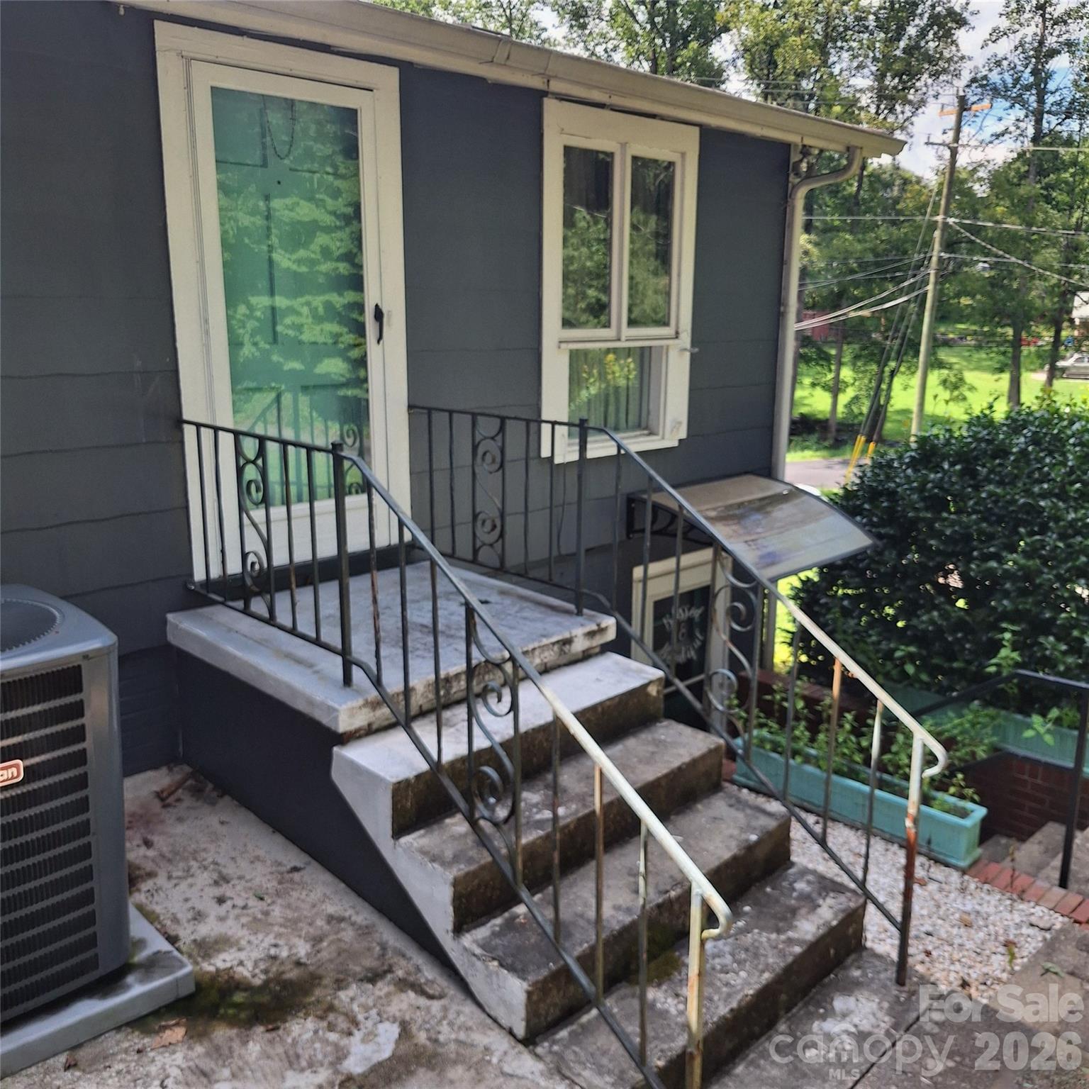 1876 Drexel Road — Valdese