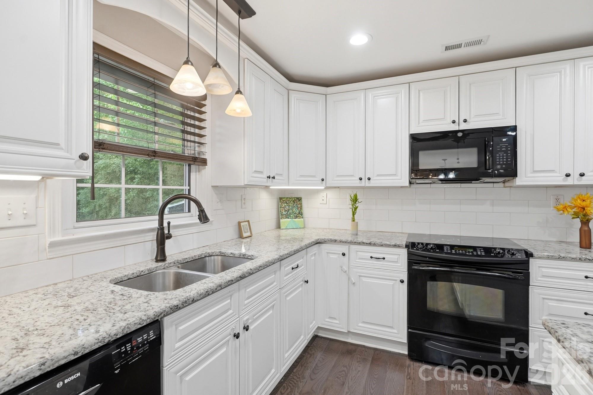 6081 Cambridge Drive — Harrisburg