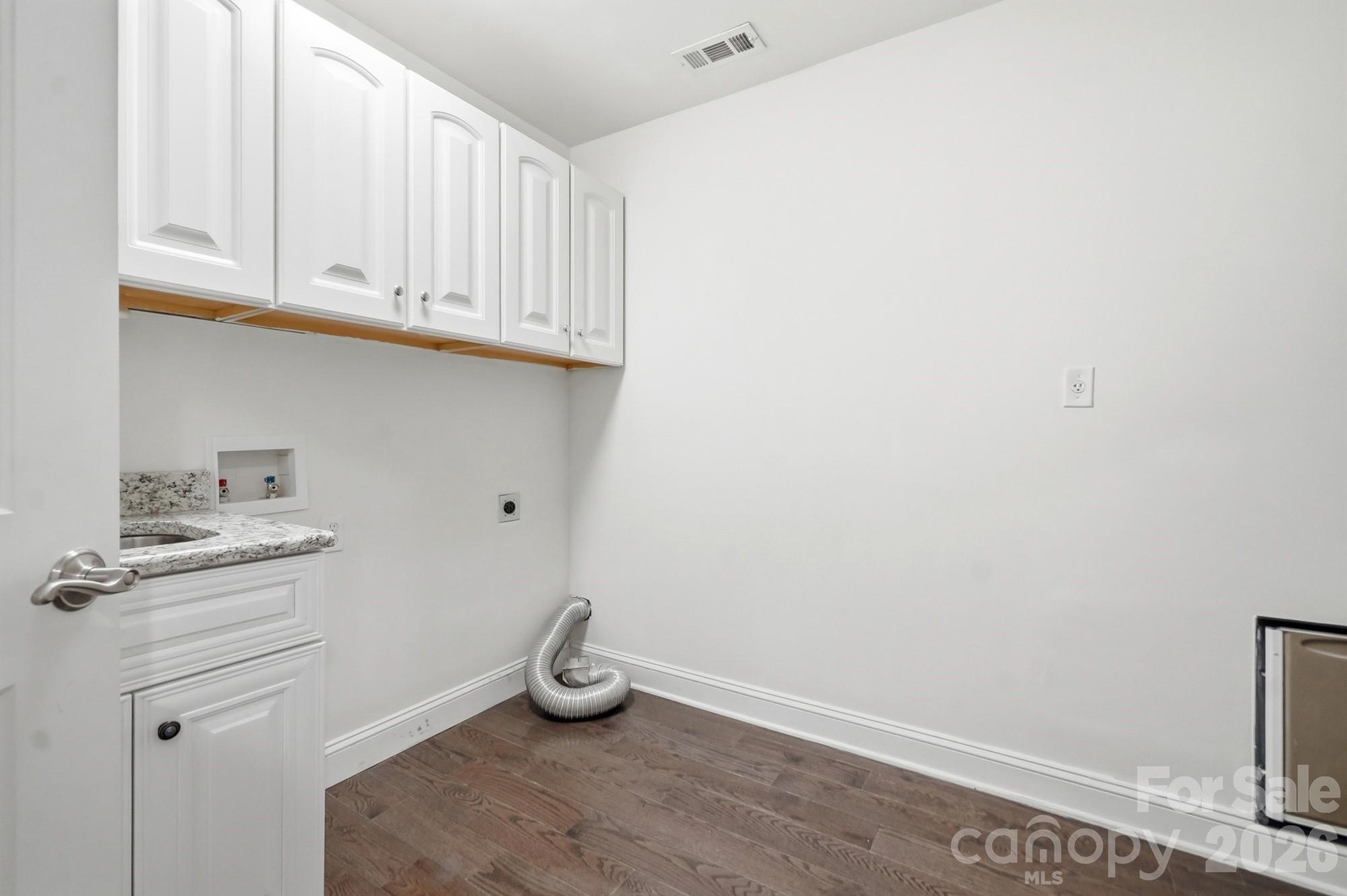 6081 Cambridge Drive — Harrisburg