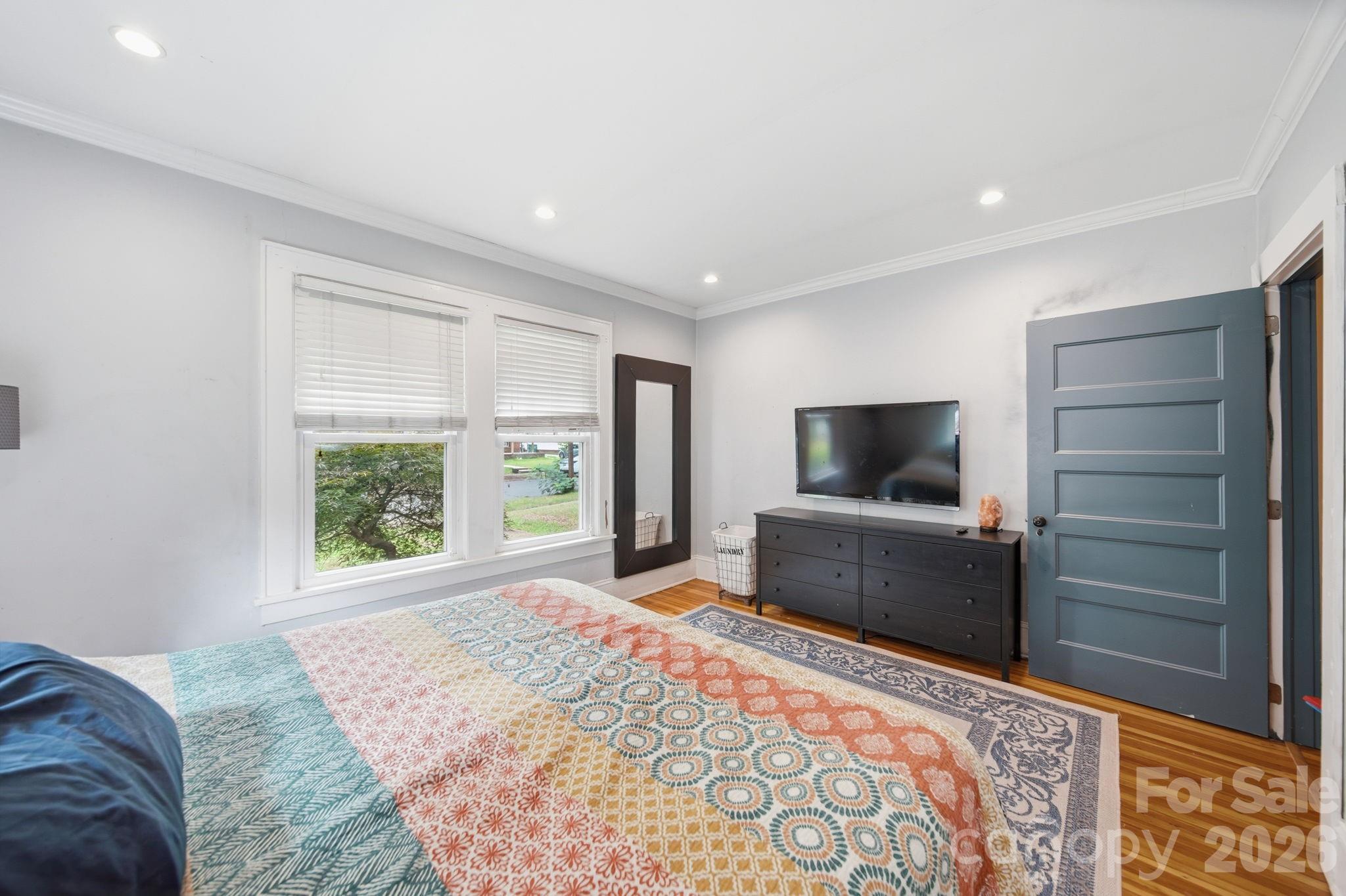 321 Grandin Road — Charlotte