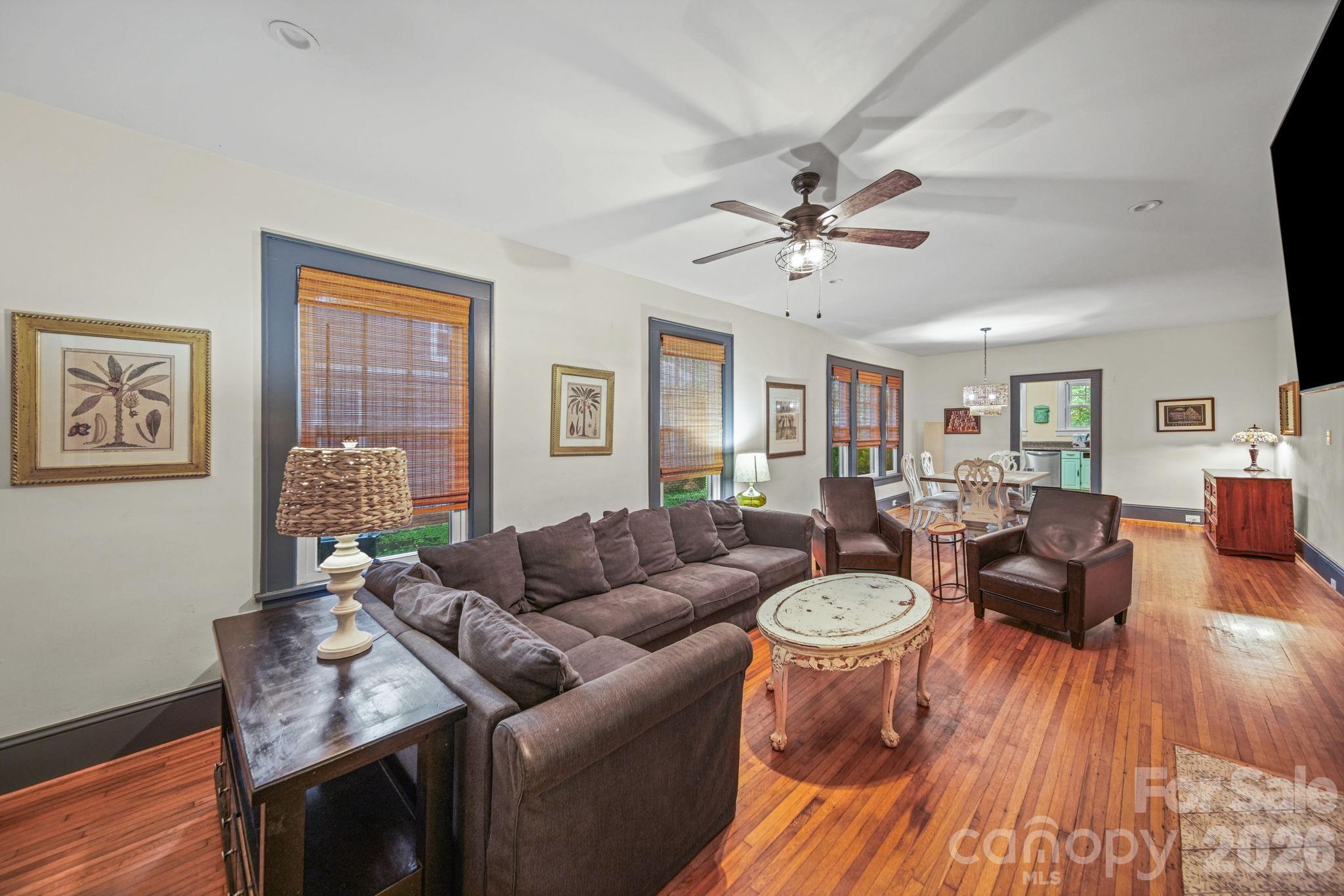 321 Grandin Road — Charlotte