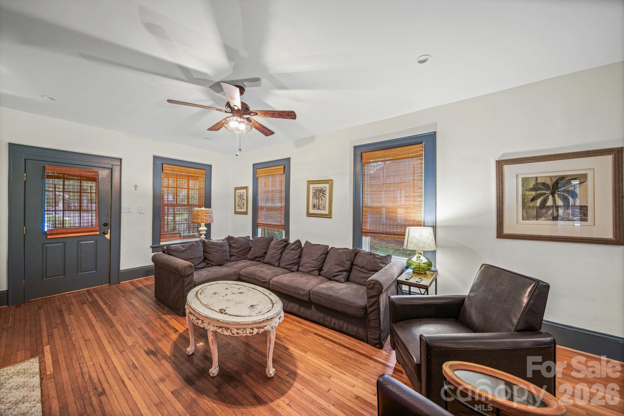 321 Grandin Road — Charlotte