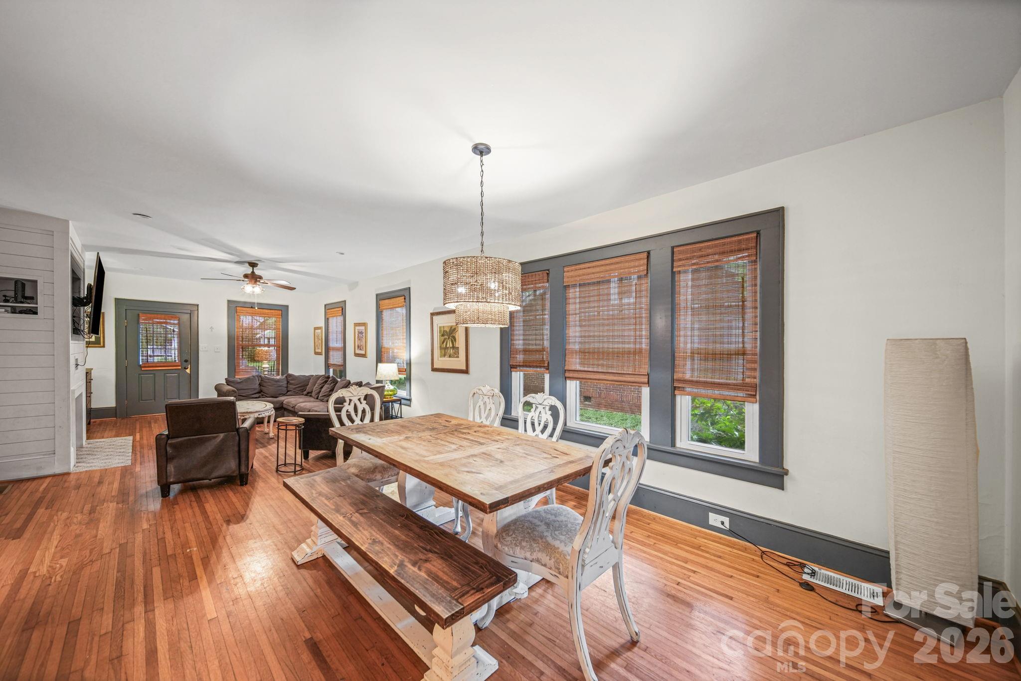 321 Grandin Road — Charlotte