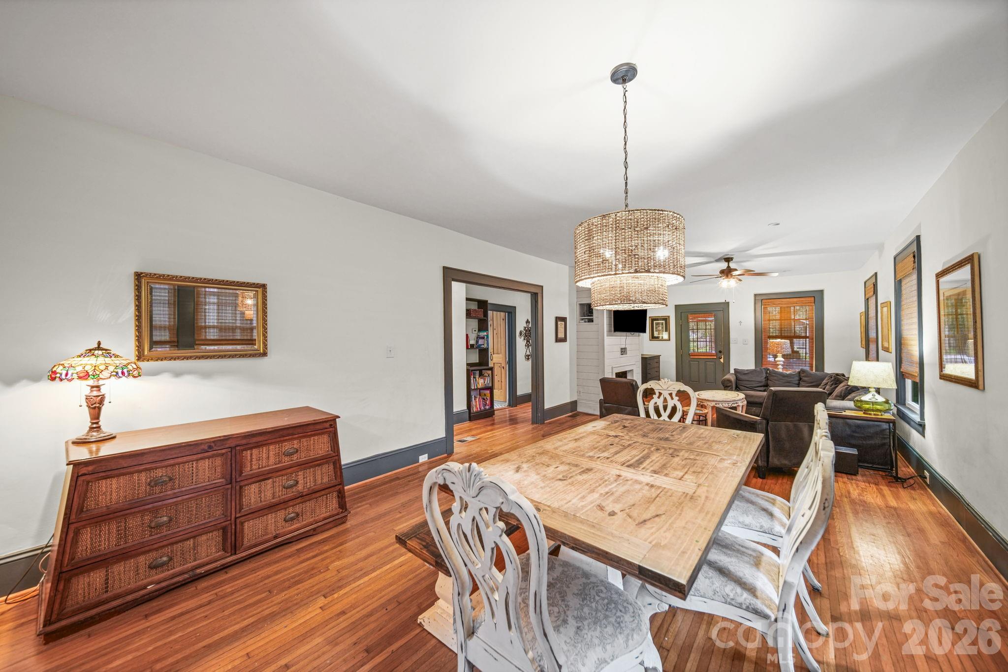 321 Grandin Road — Charlotte