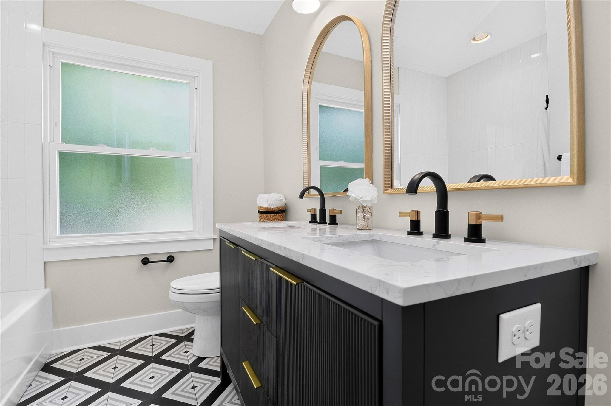 3617 Woodleaf Road — Charlotte