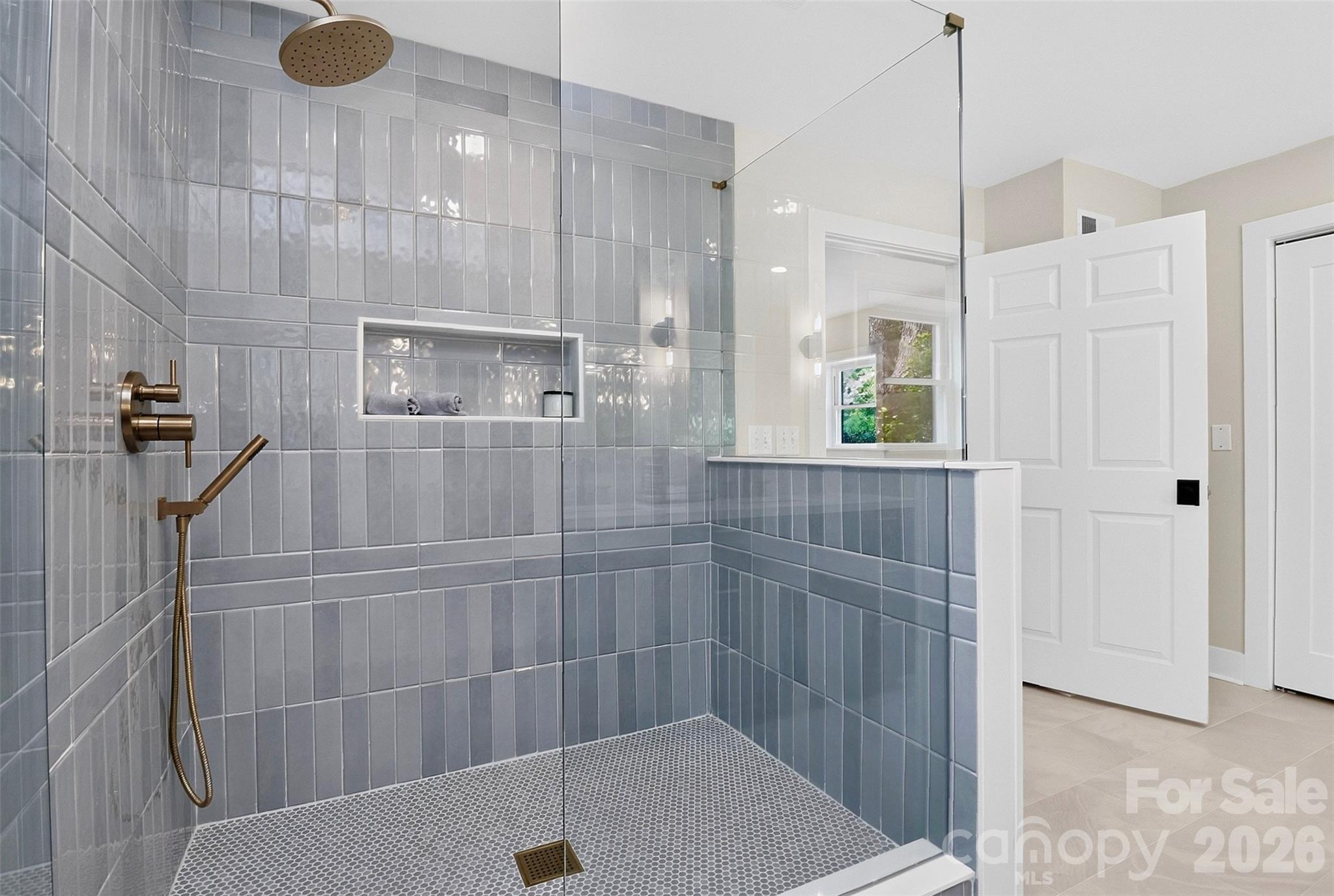 3617 Woodleaf Road — Charlotte