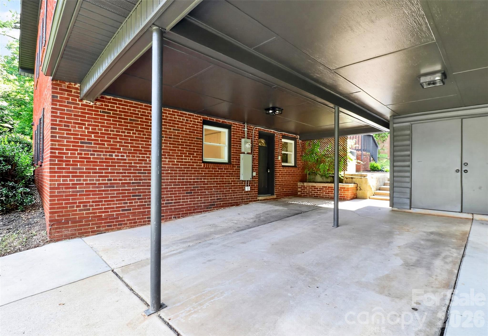 3617 Woodleaf Road — Charlotte