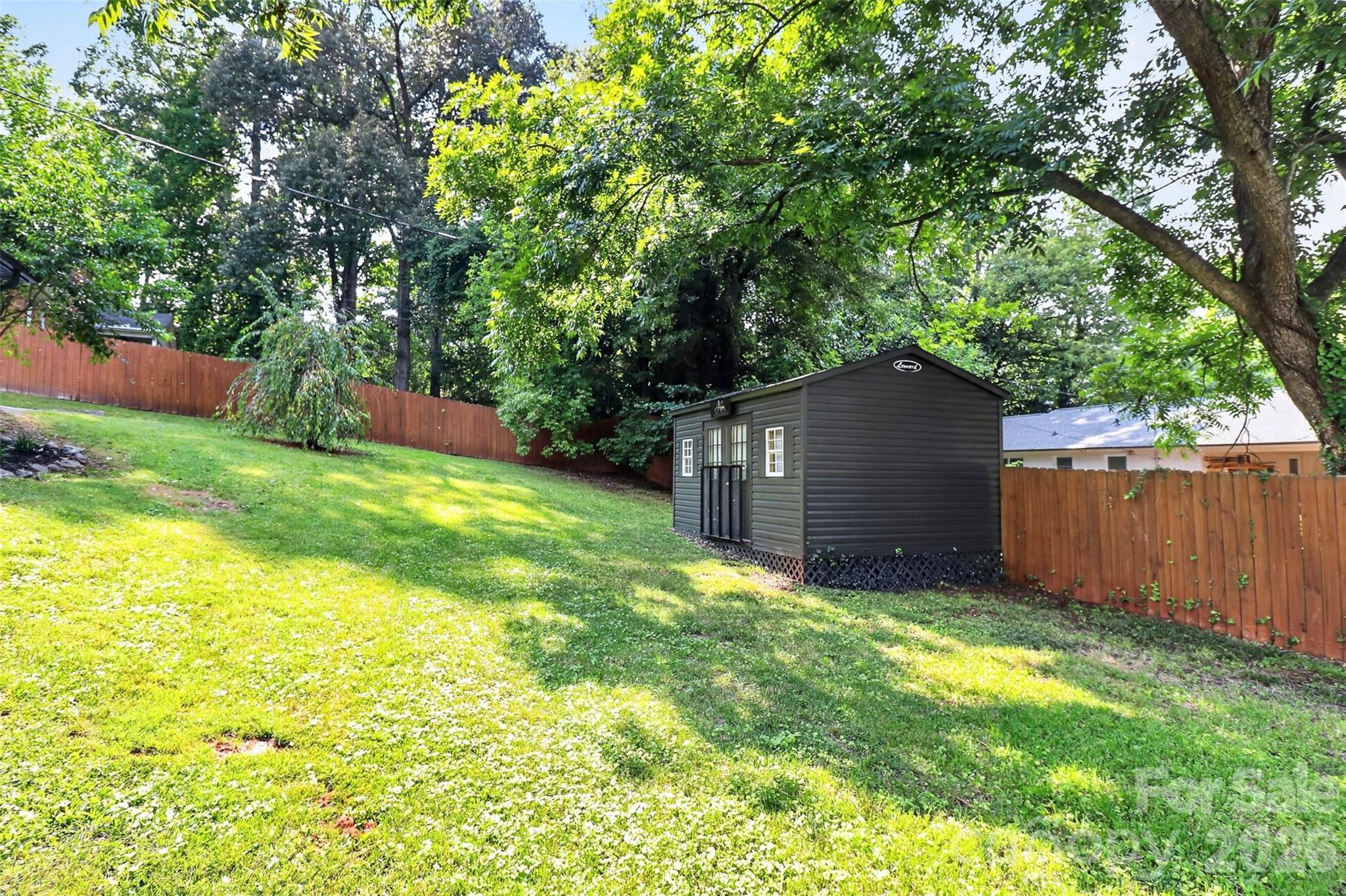 3617 Woodleaf Road — Charlotte