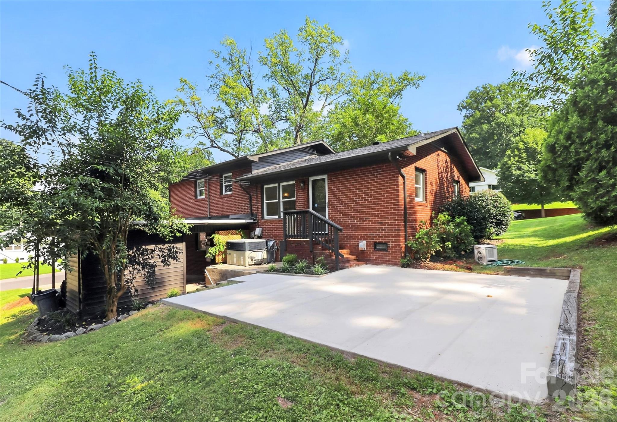 3617 Woodleaf Road — Charlotte