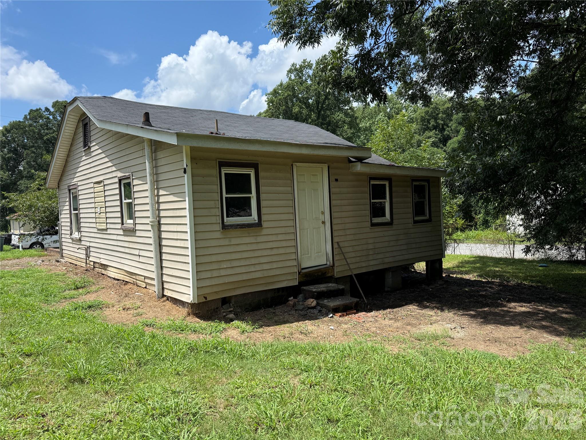 712 N Myrtle Street — Gastonia