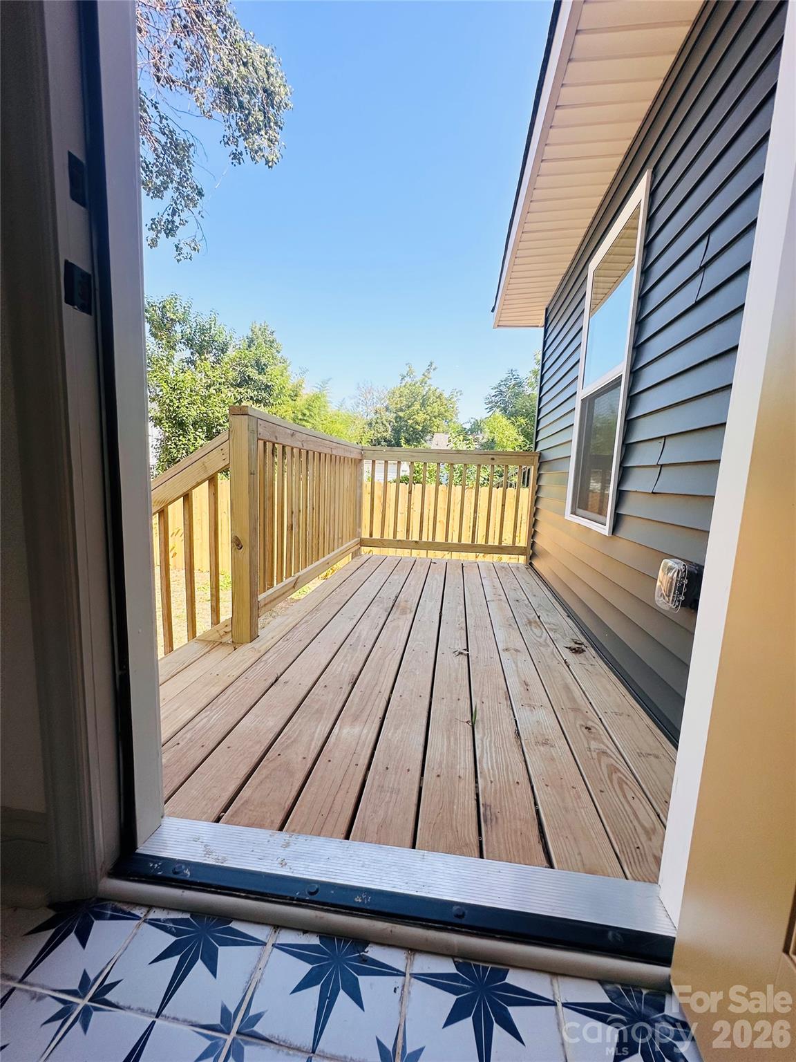1906 Ashley Road — Charlotte