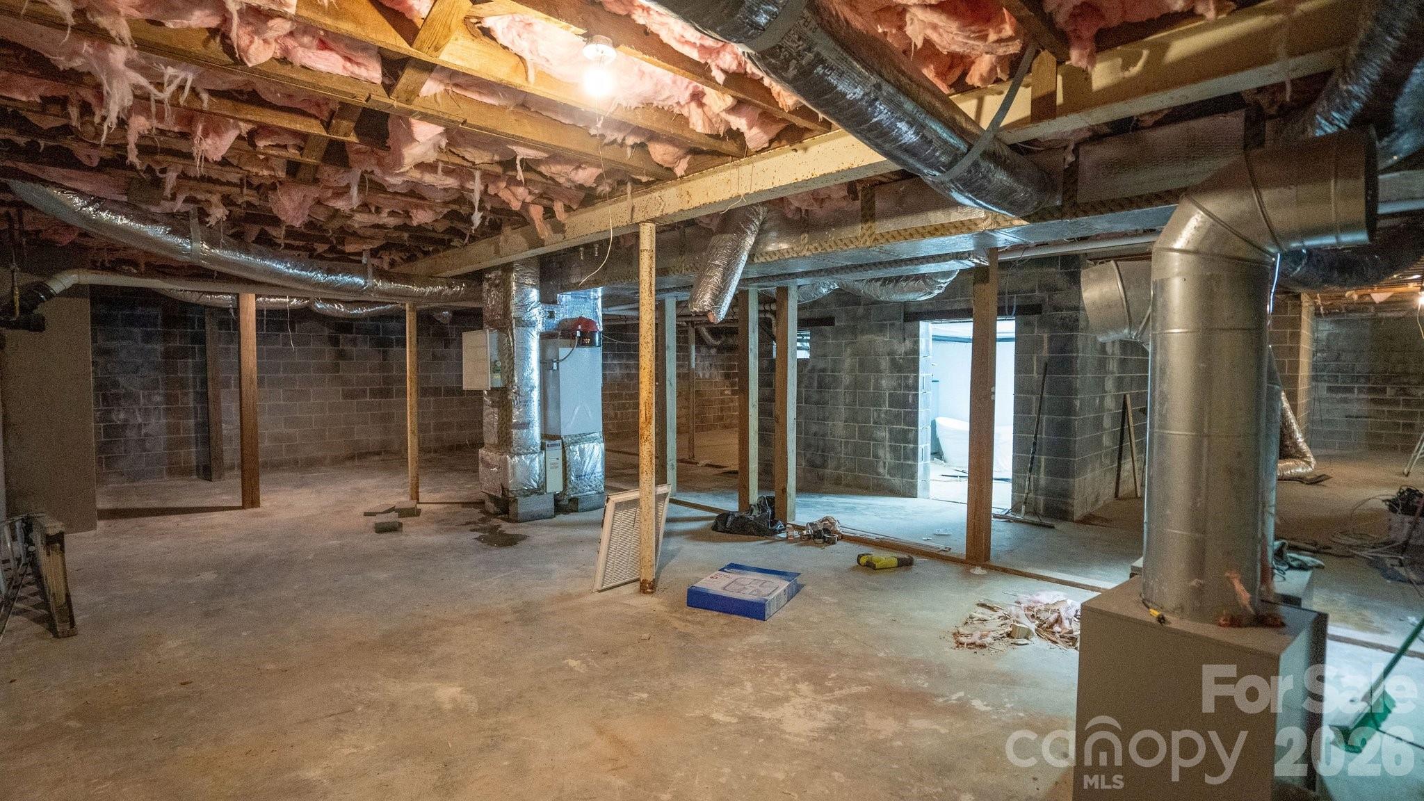 102 FALLS Street — Morganton