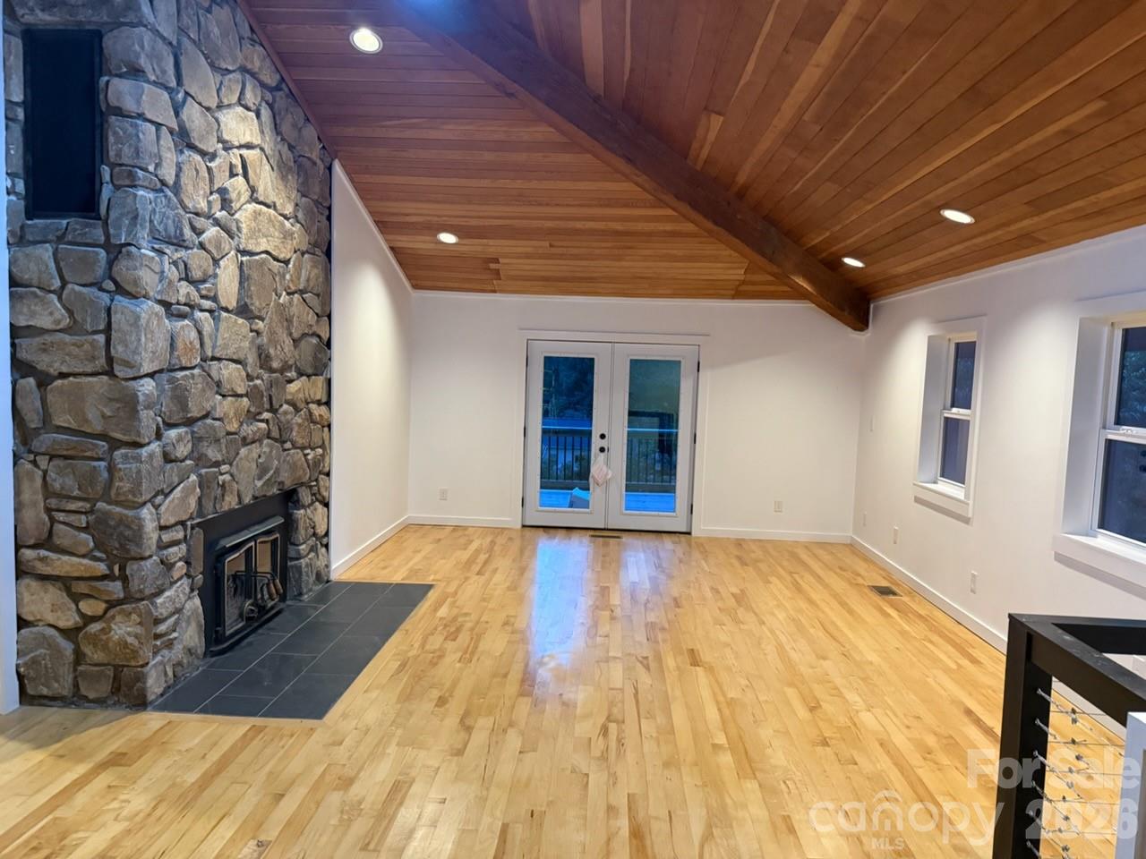 102 FALLS Street — Morganton