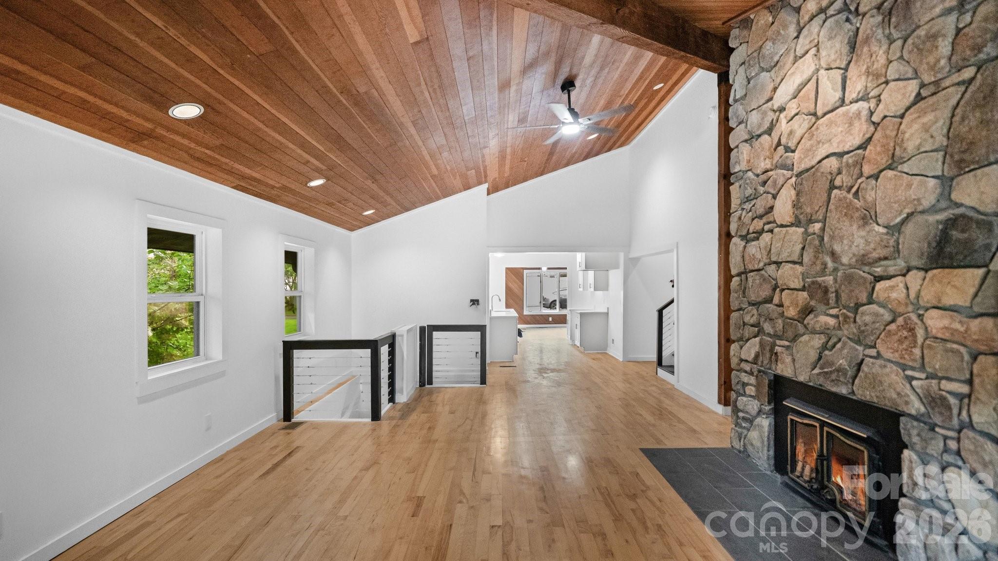 102 FALLS Street — Morganton