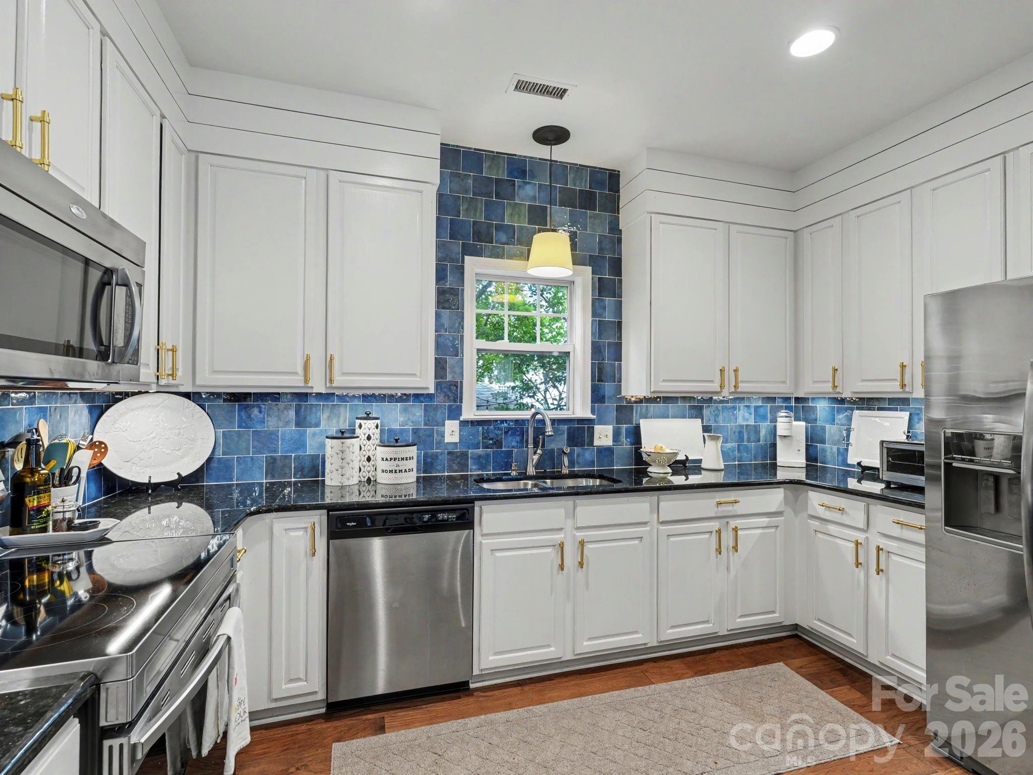 1016 W 1st Street — Charlotte