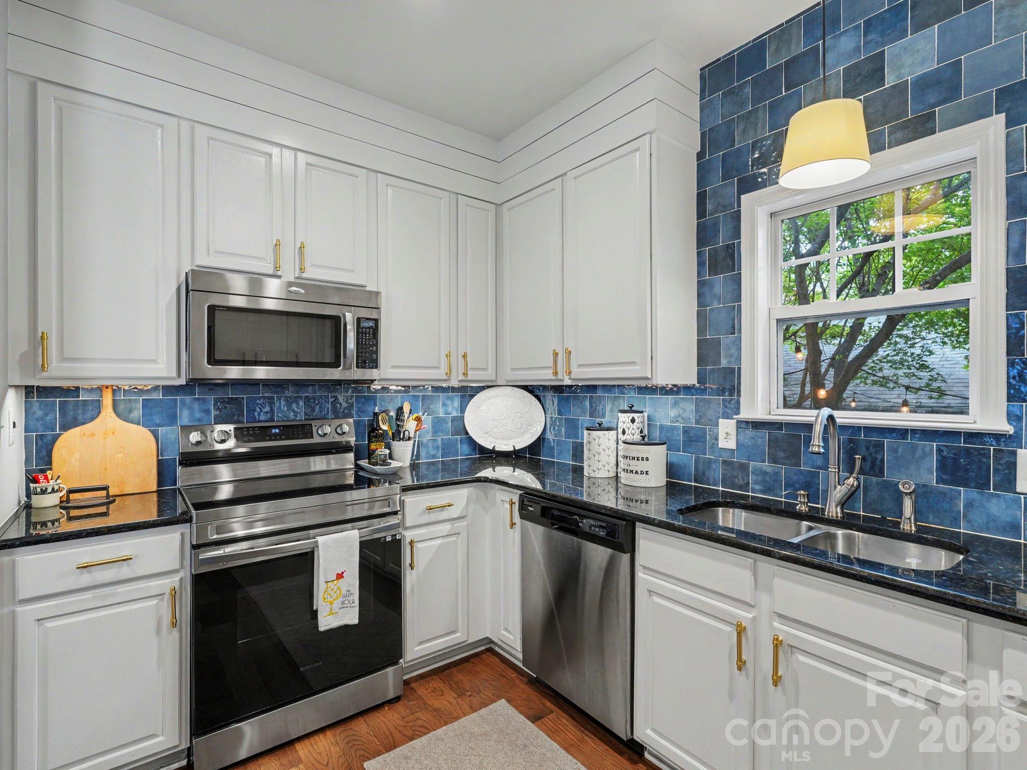 1016 W 1st Street — Charlotte