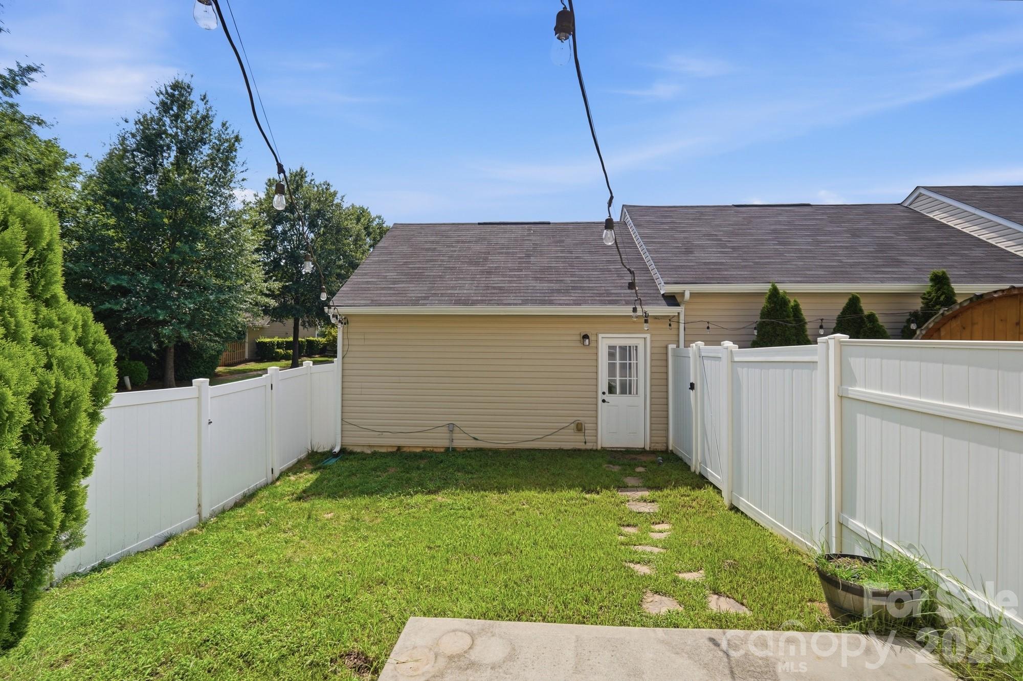 6564 Hasley Woods Drive — Huntersville