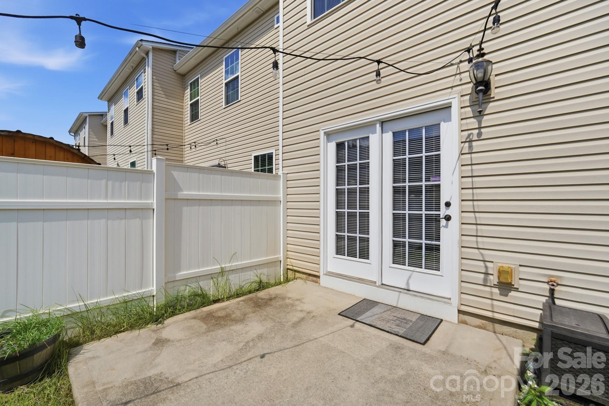 6564 Hasley Woods Drive — Huntersville