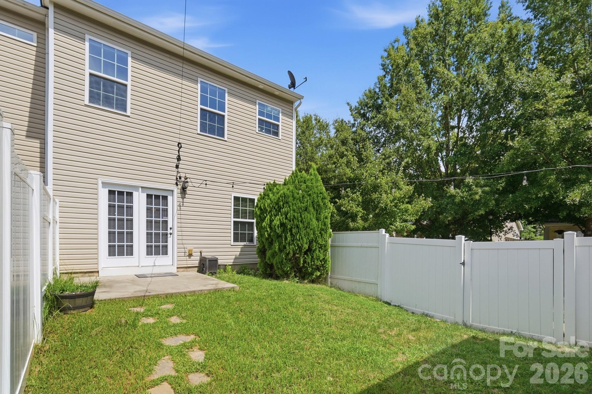 6564 Hasley Woods Drive — Huntersville