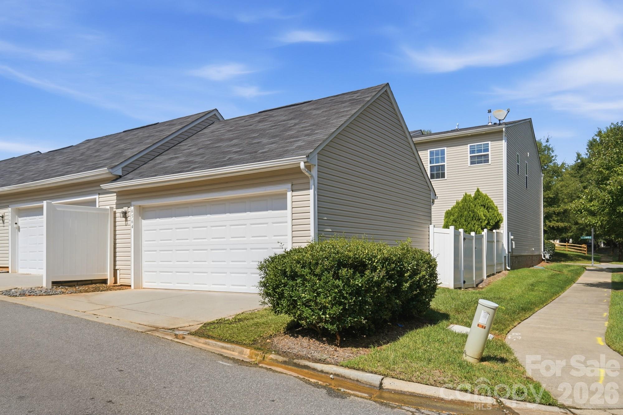 6564 Hasley Woods Drive — Huntersville