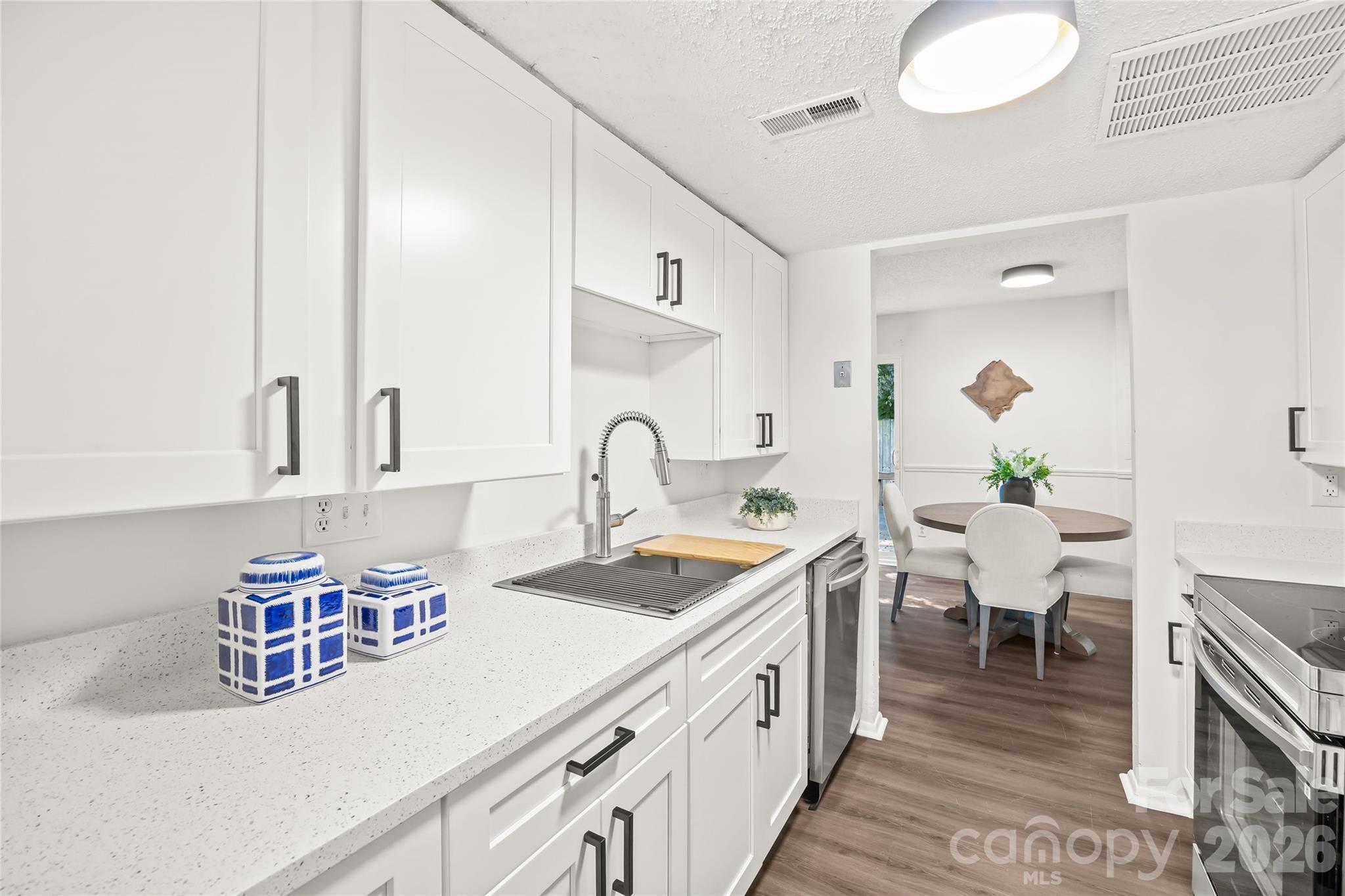 8254 Knights Bridge Road — Charlotte