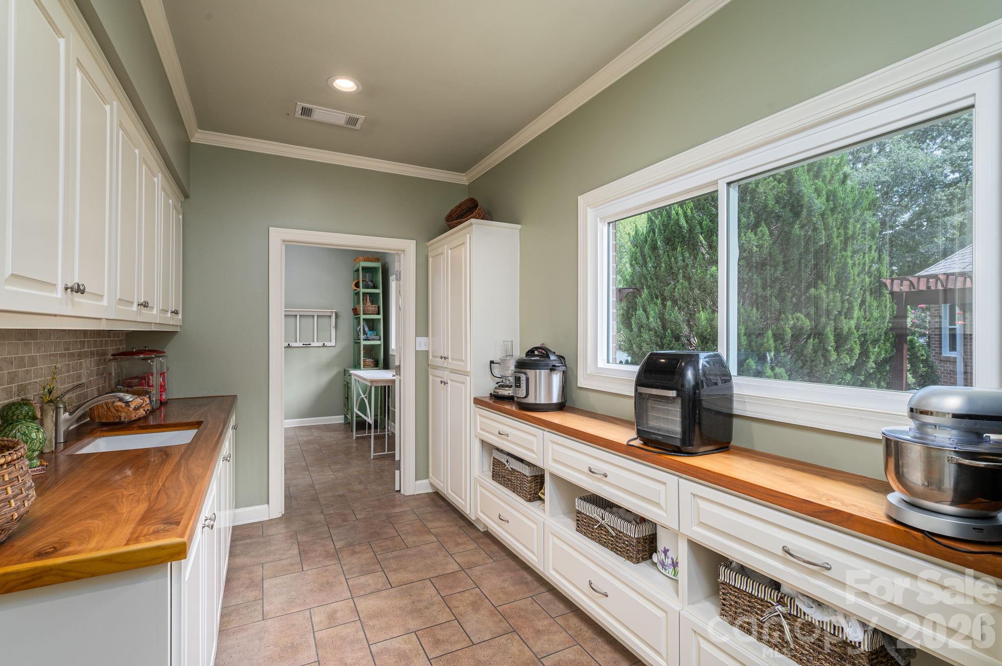 5023 Samuel Pinckney Drive — Belmont