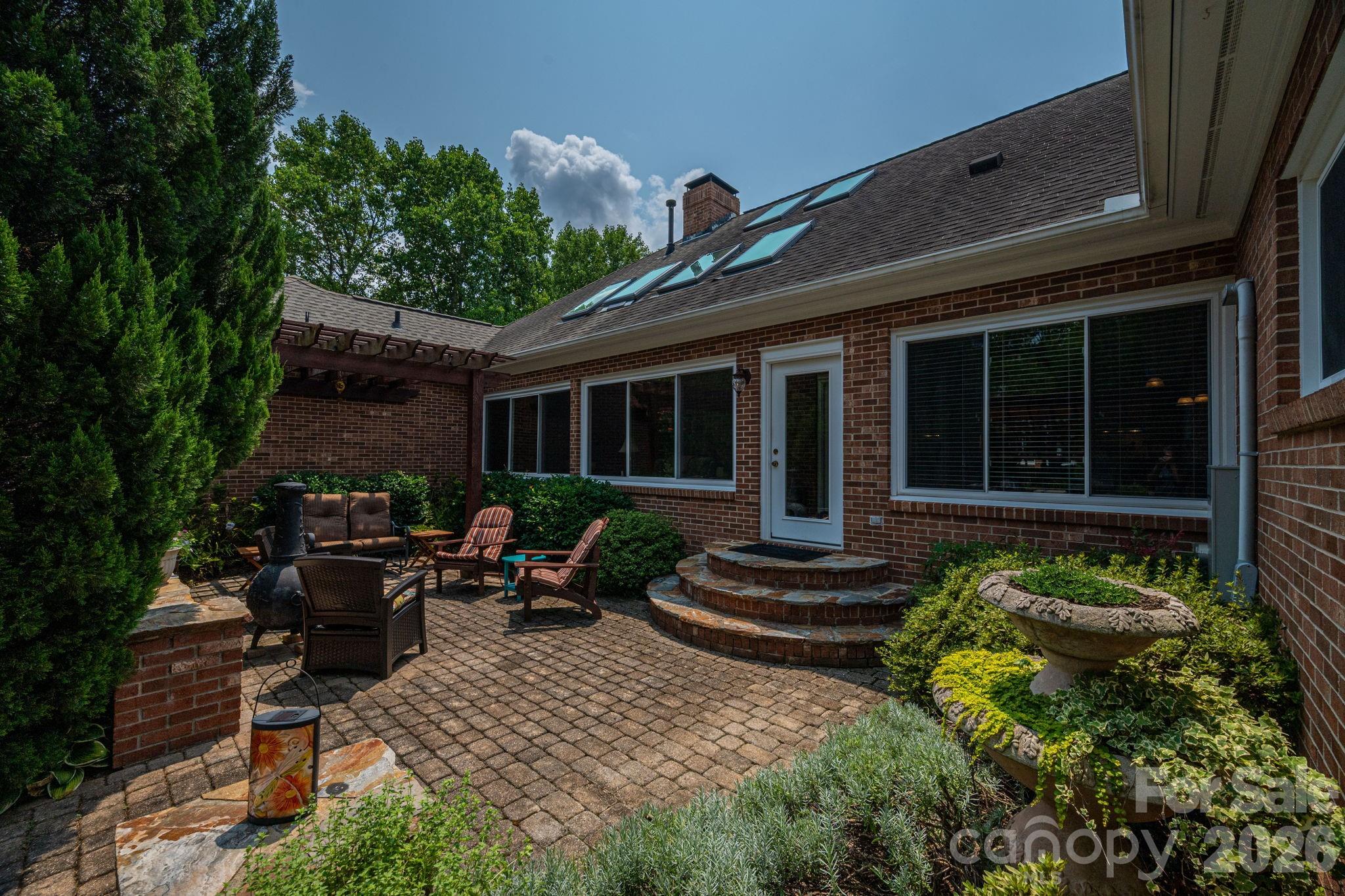 5023 Samuel Pinckney Drive — Belmont