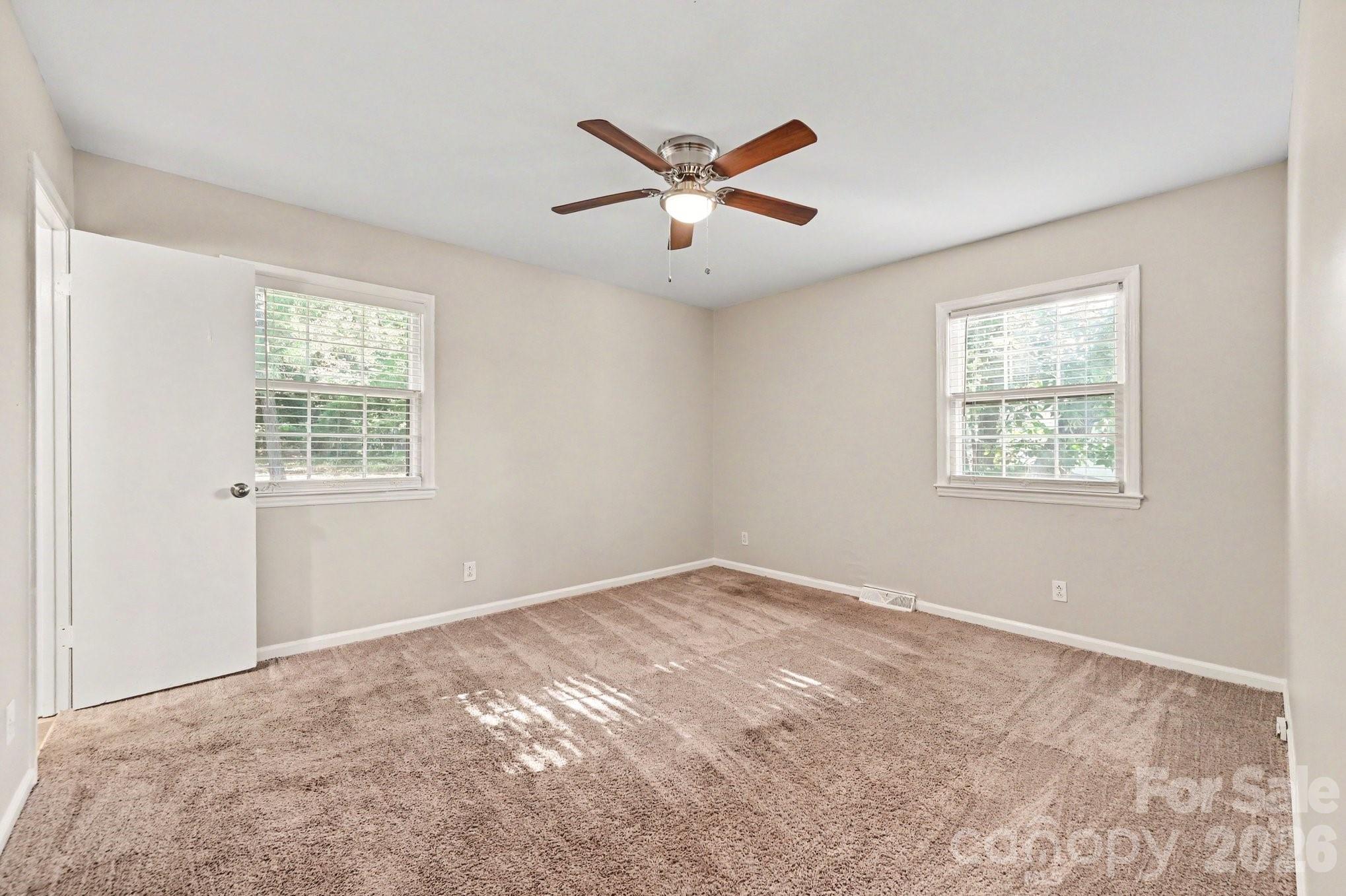 6915 Idlewild Road — Charlotte