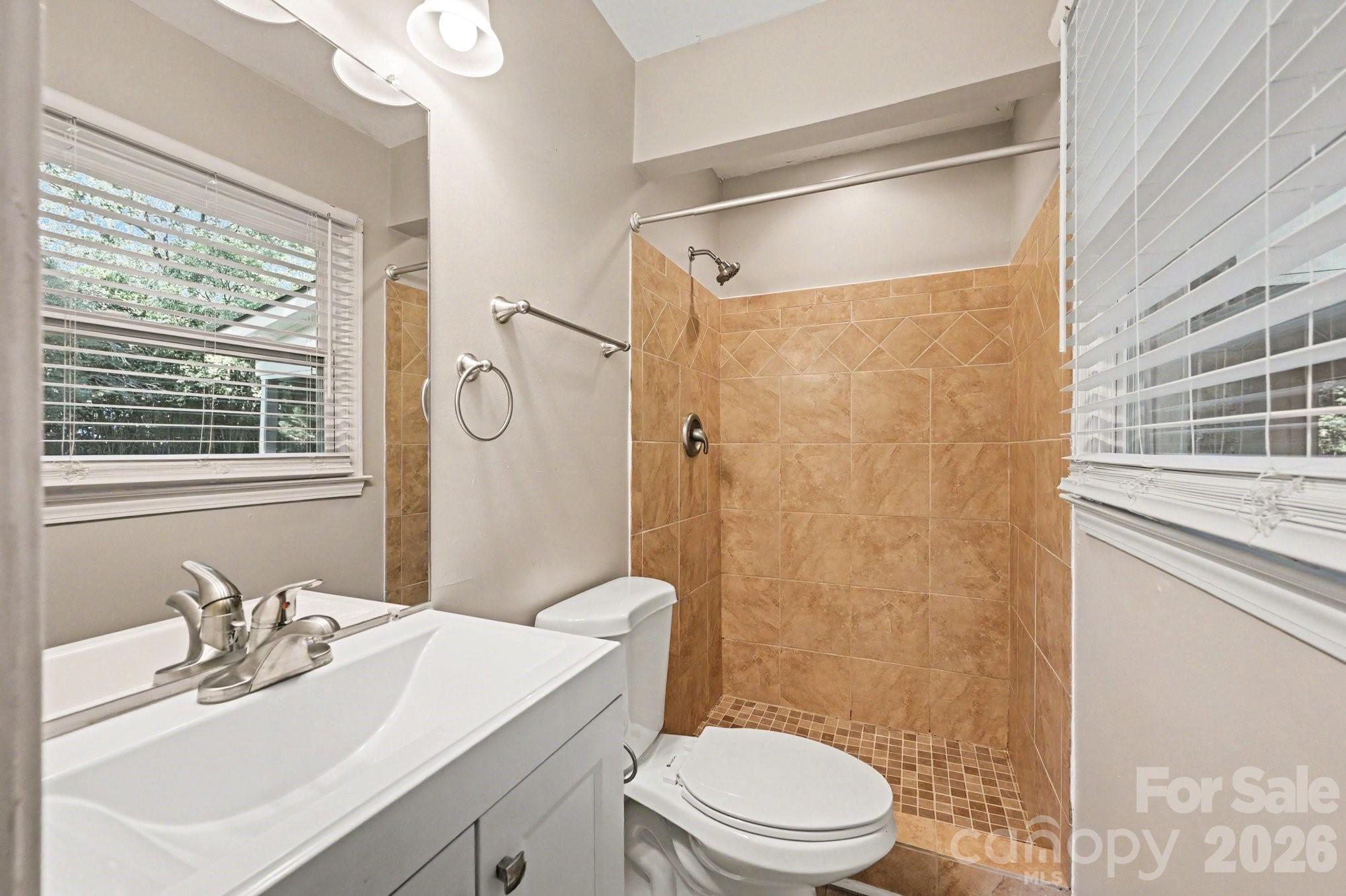 6915 Idlewild Road — Charlotte