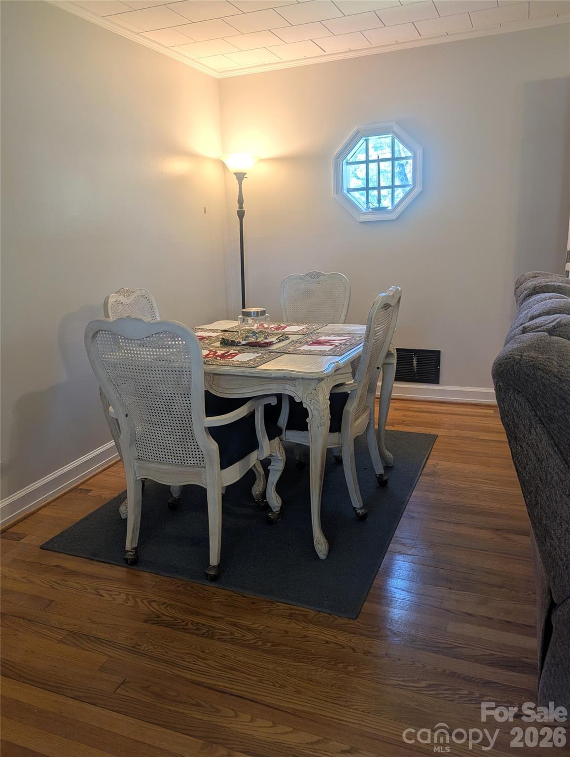 605 Lincoln Lane — Lenoir