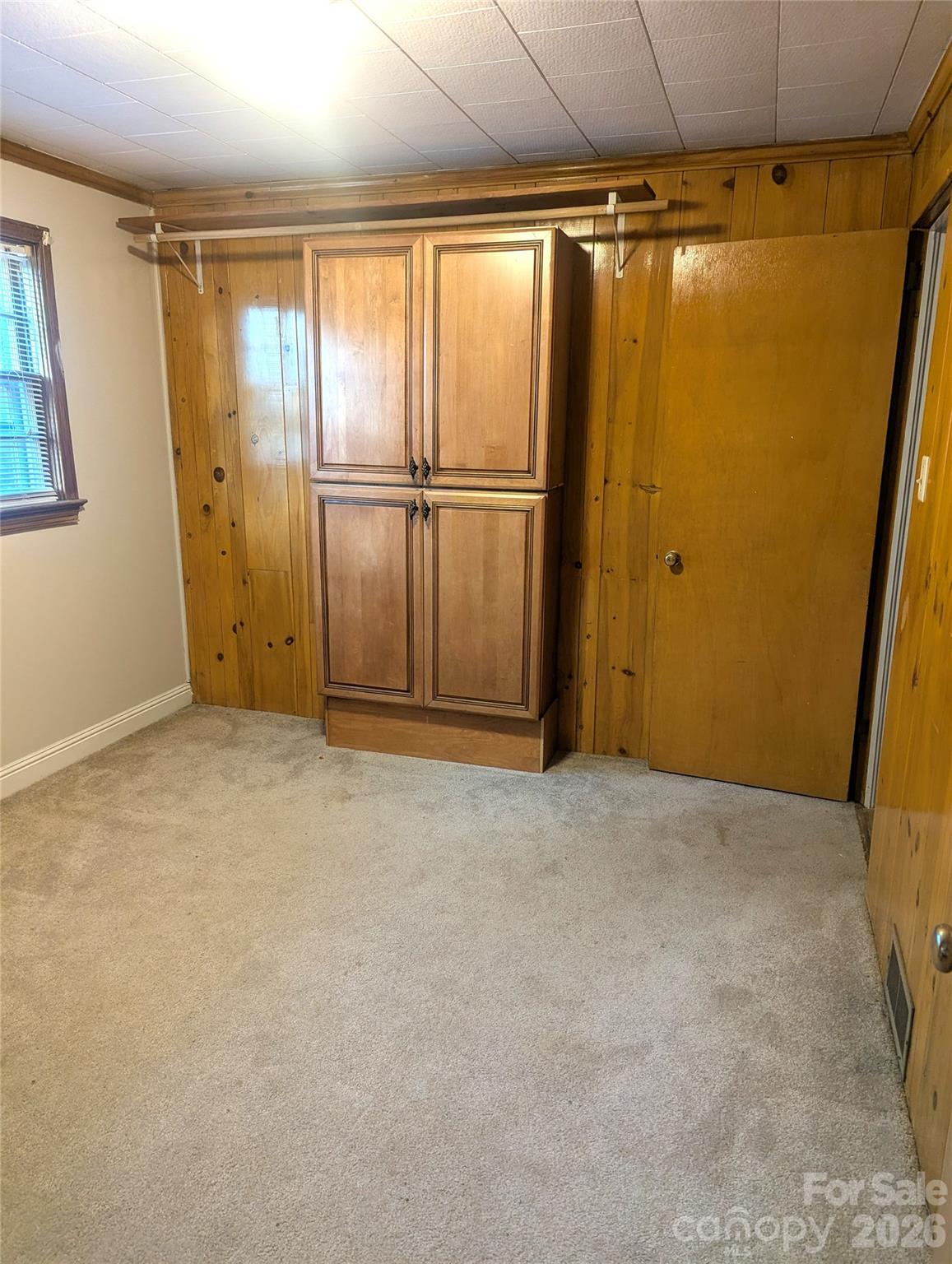 605 Lincoln Lane — Lenoir