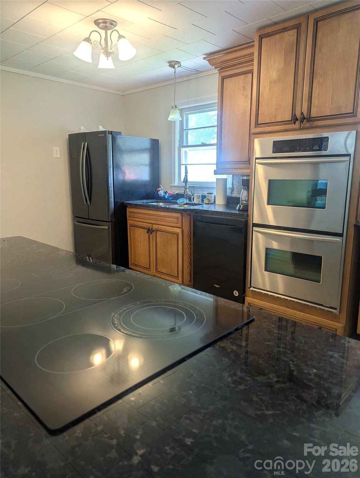 605 Lincoln Lane — Lenoir