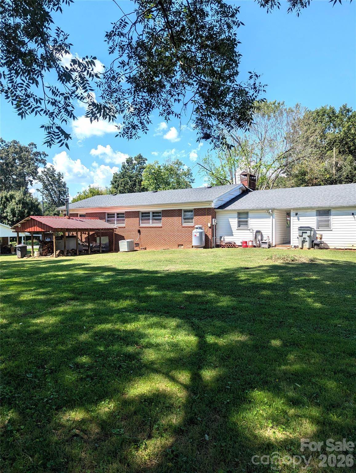 605 Lincoln Lane — Lenoir