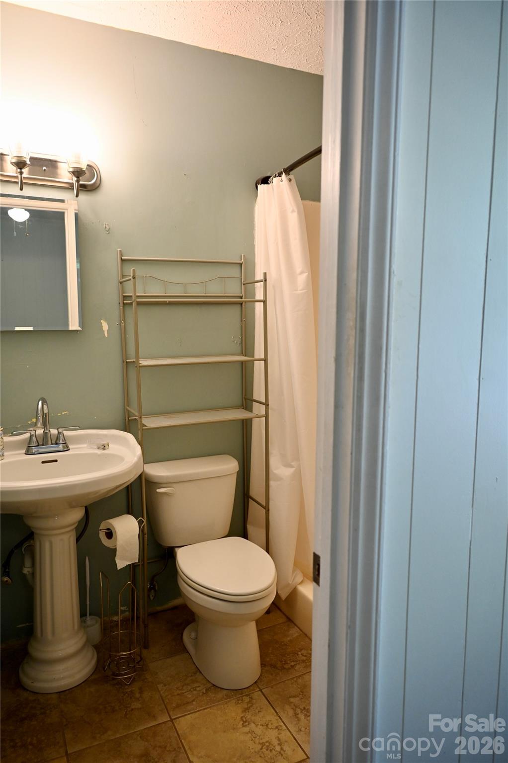 3166 Holly Road — Connelly Springs