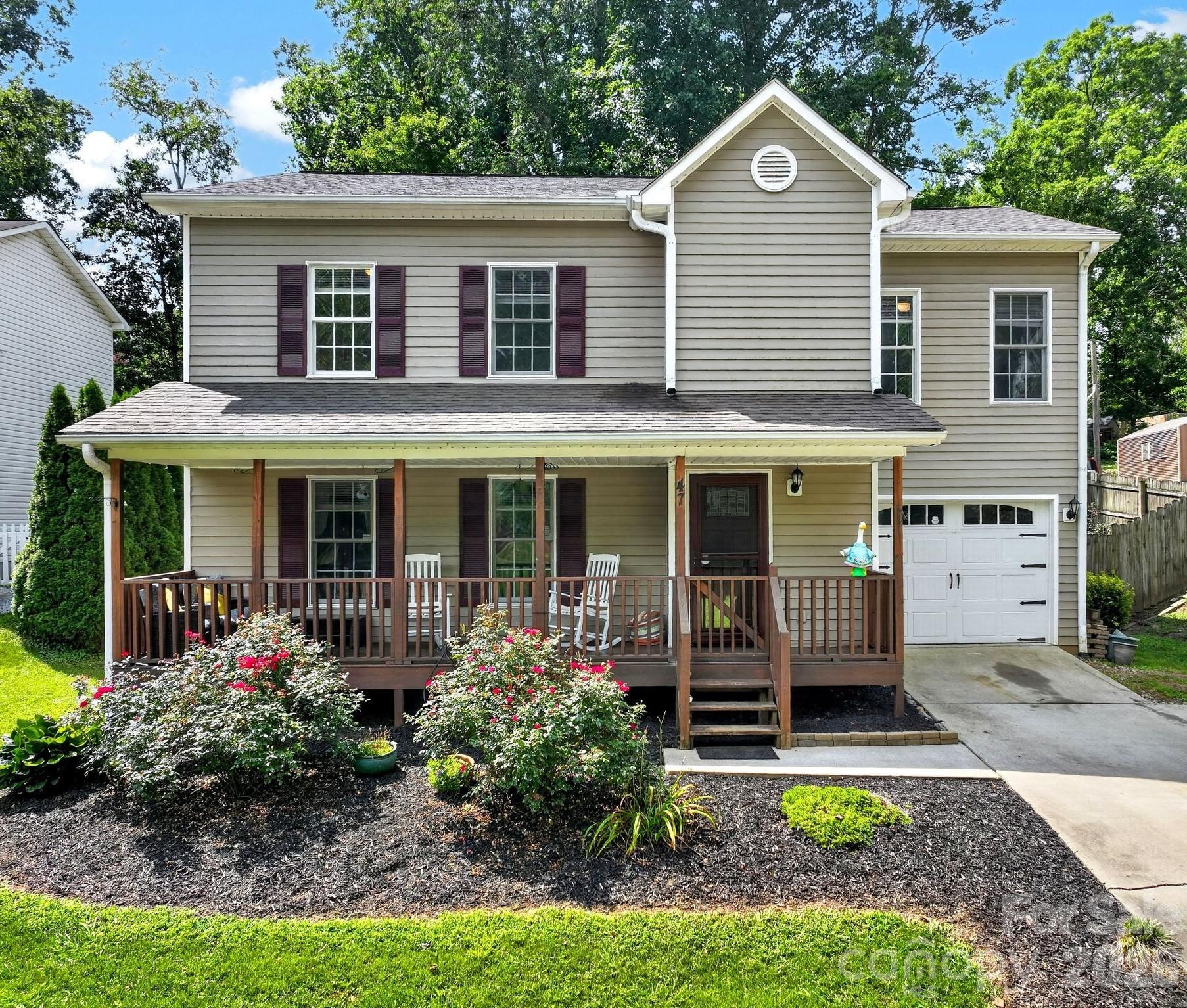 47 Royal Oaks Road — Arden