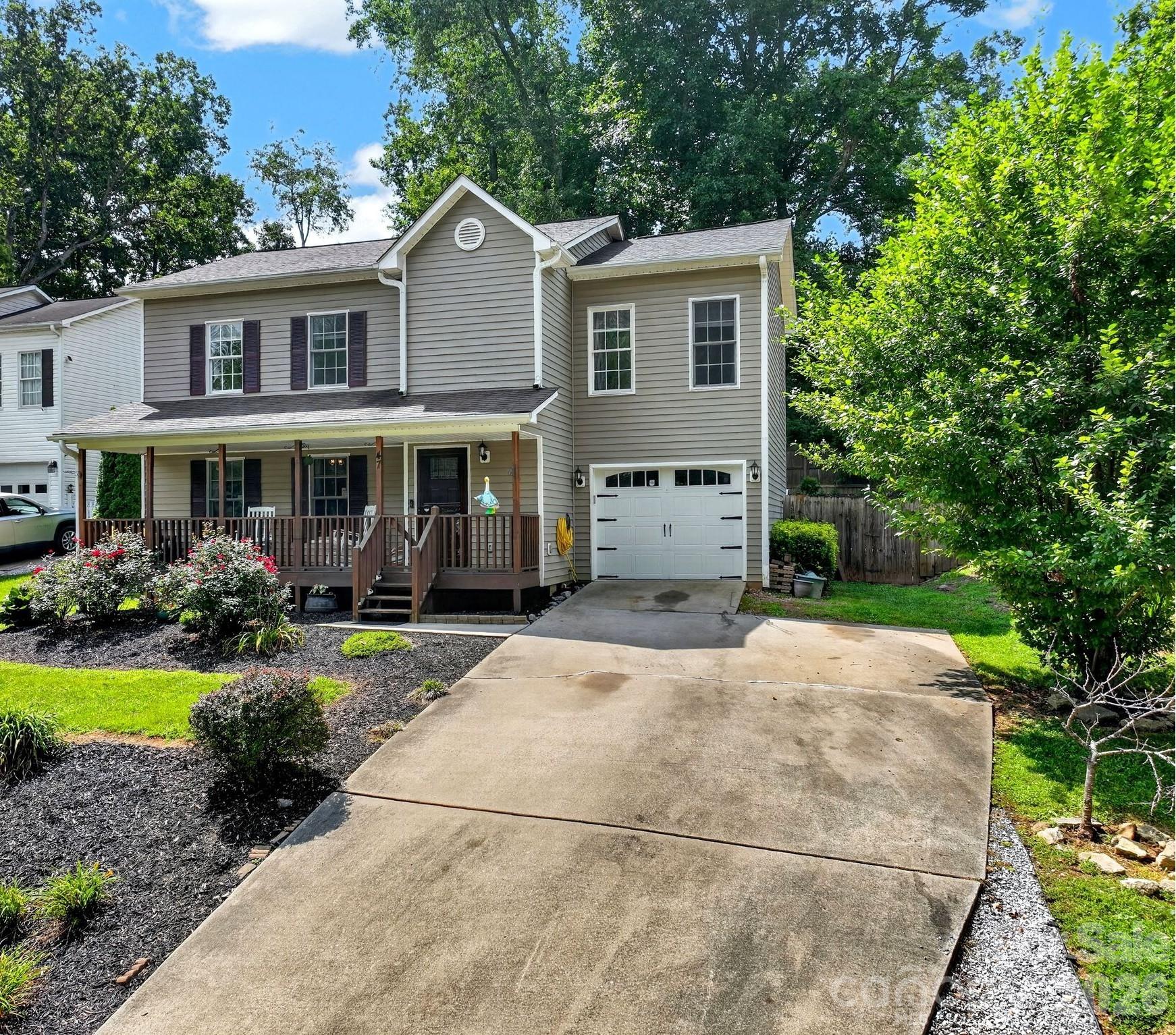 47 Royal Oaks Road — Arden