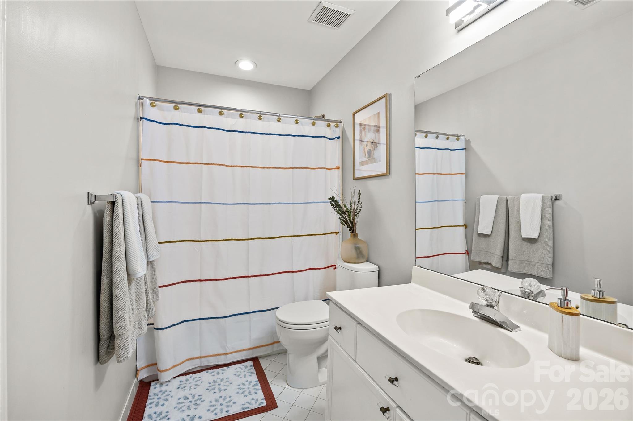 5933 Fitzwilliams Lane — Charlotte
