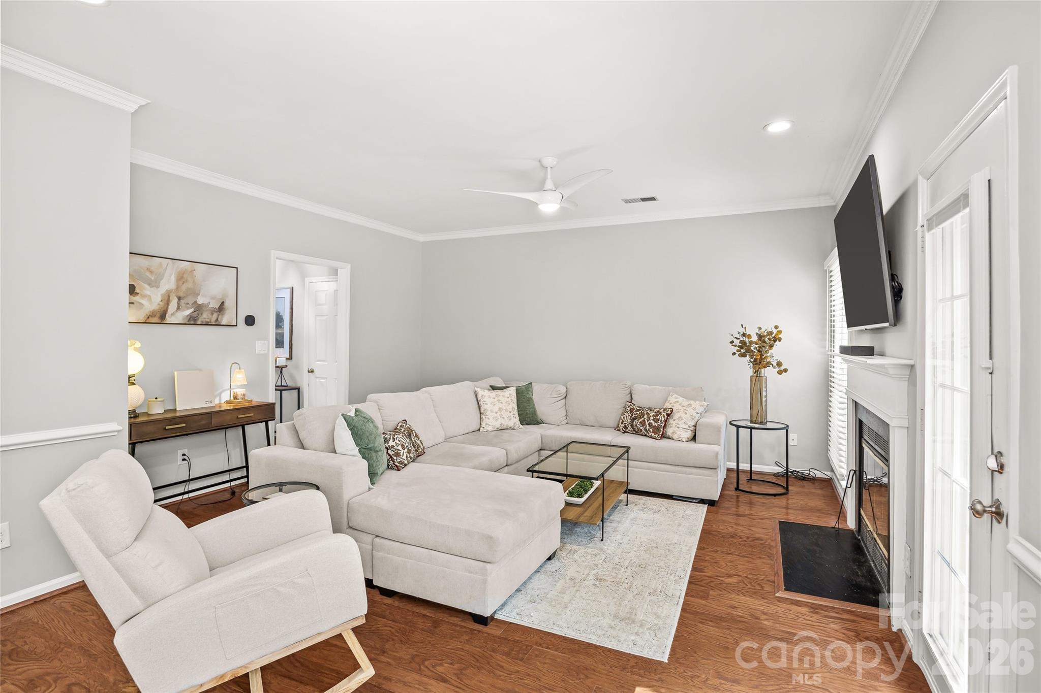 5933 Fitzwilliams Lane — Charlotte