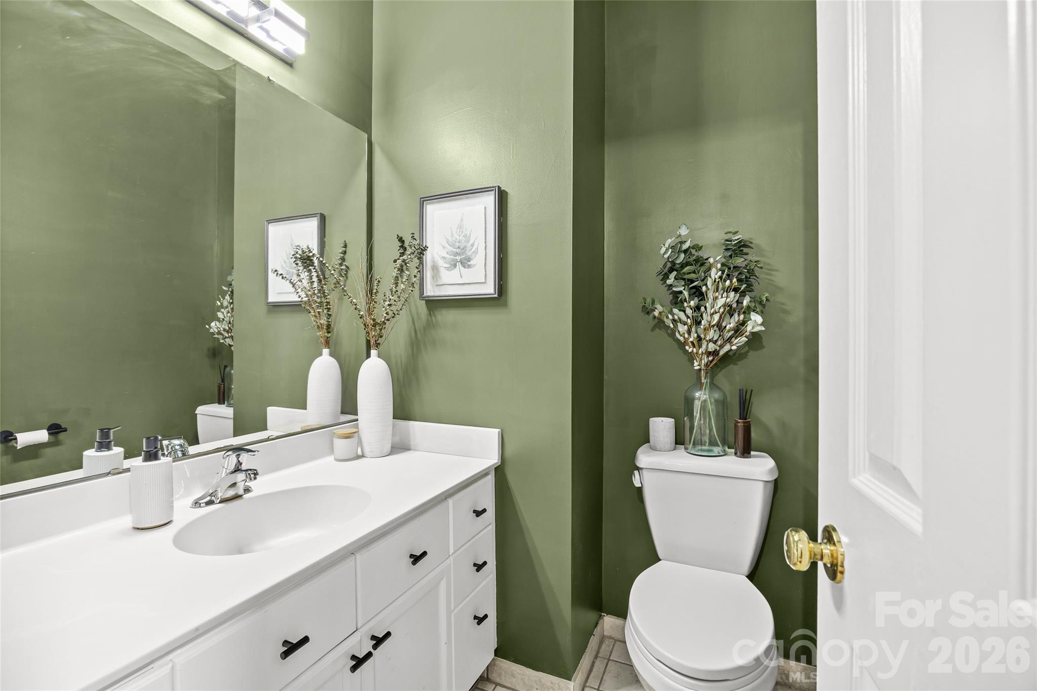 5933 Fitzwilliams Lane — Charlotte