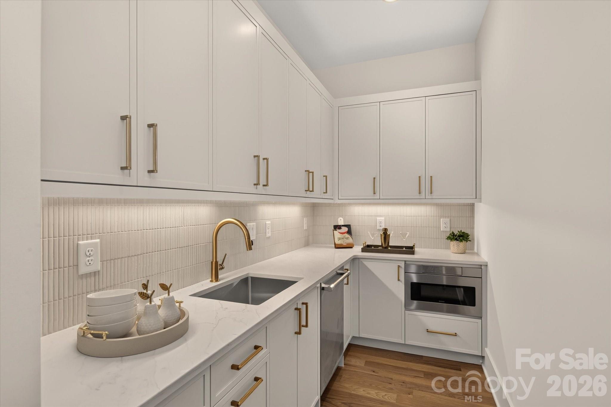 213 Crest Court — Weddington