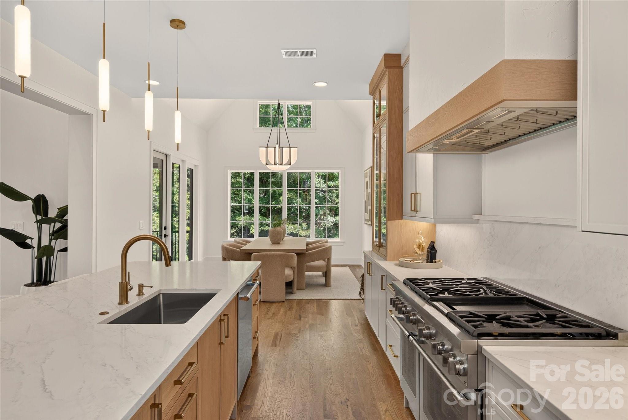 213 Crest Court — Weddington