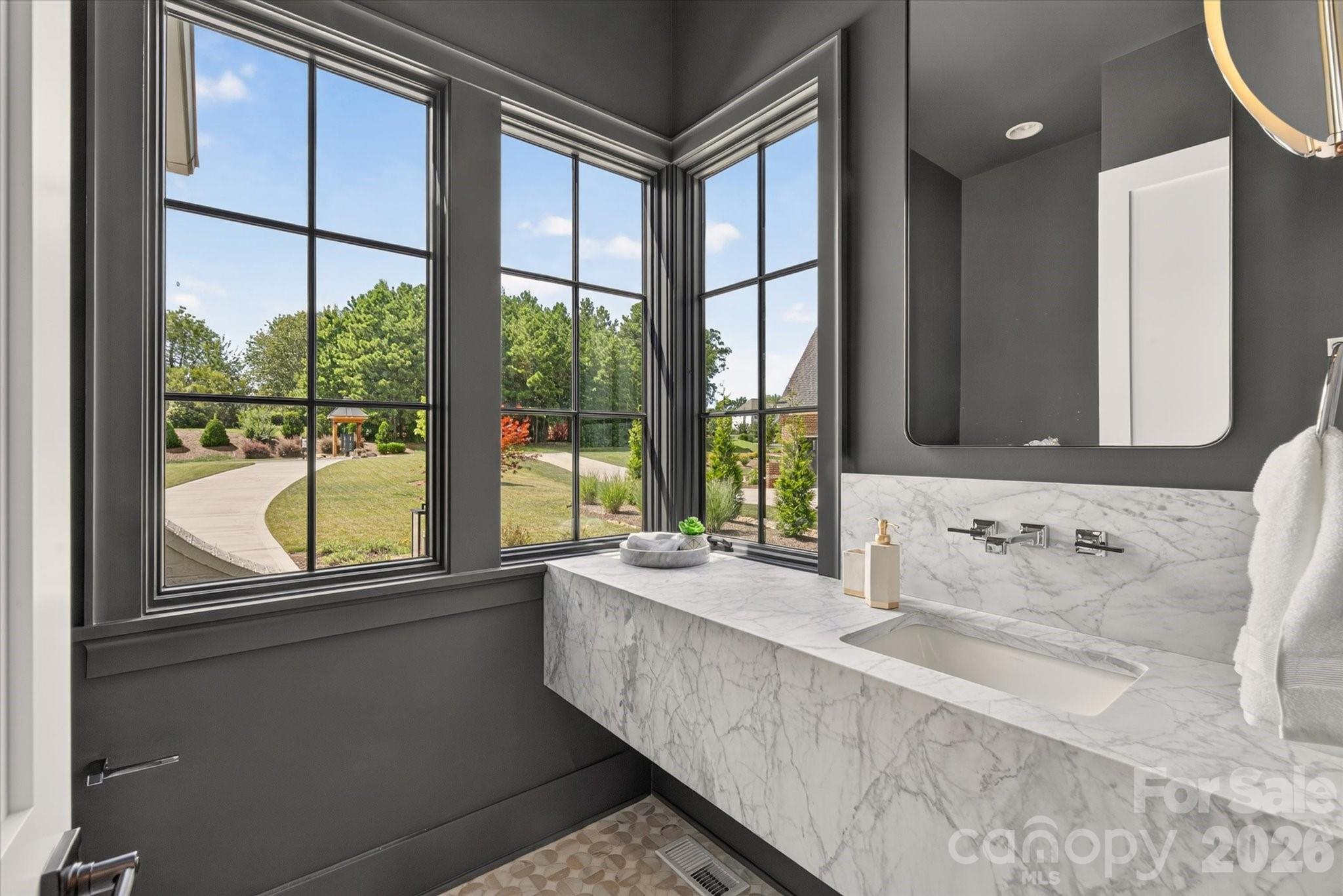 213 Crest Court — Weddington
