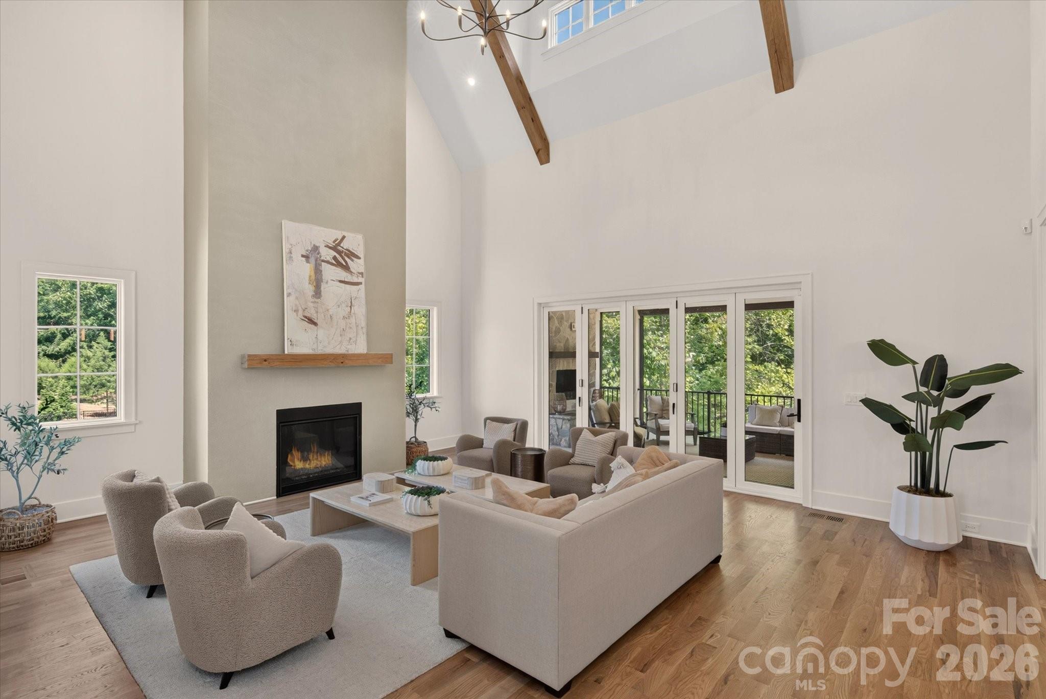213 Crest Court — Weddington
